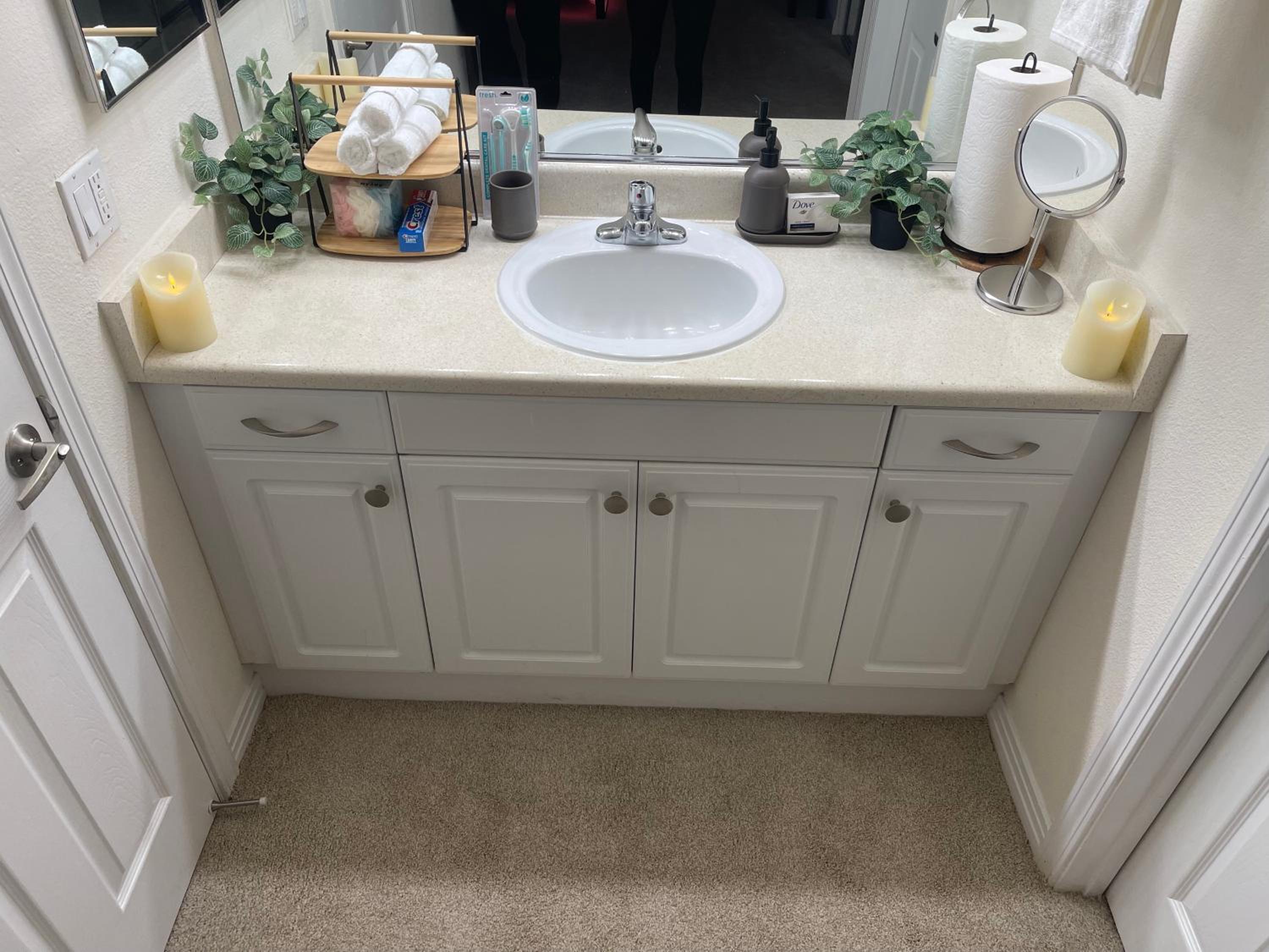 Private Room & Bathroom in Shared Oceanfront Home, Marina del Rey
