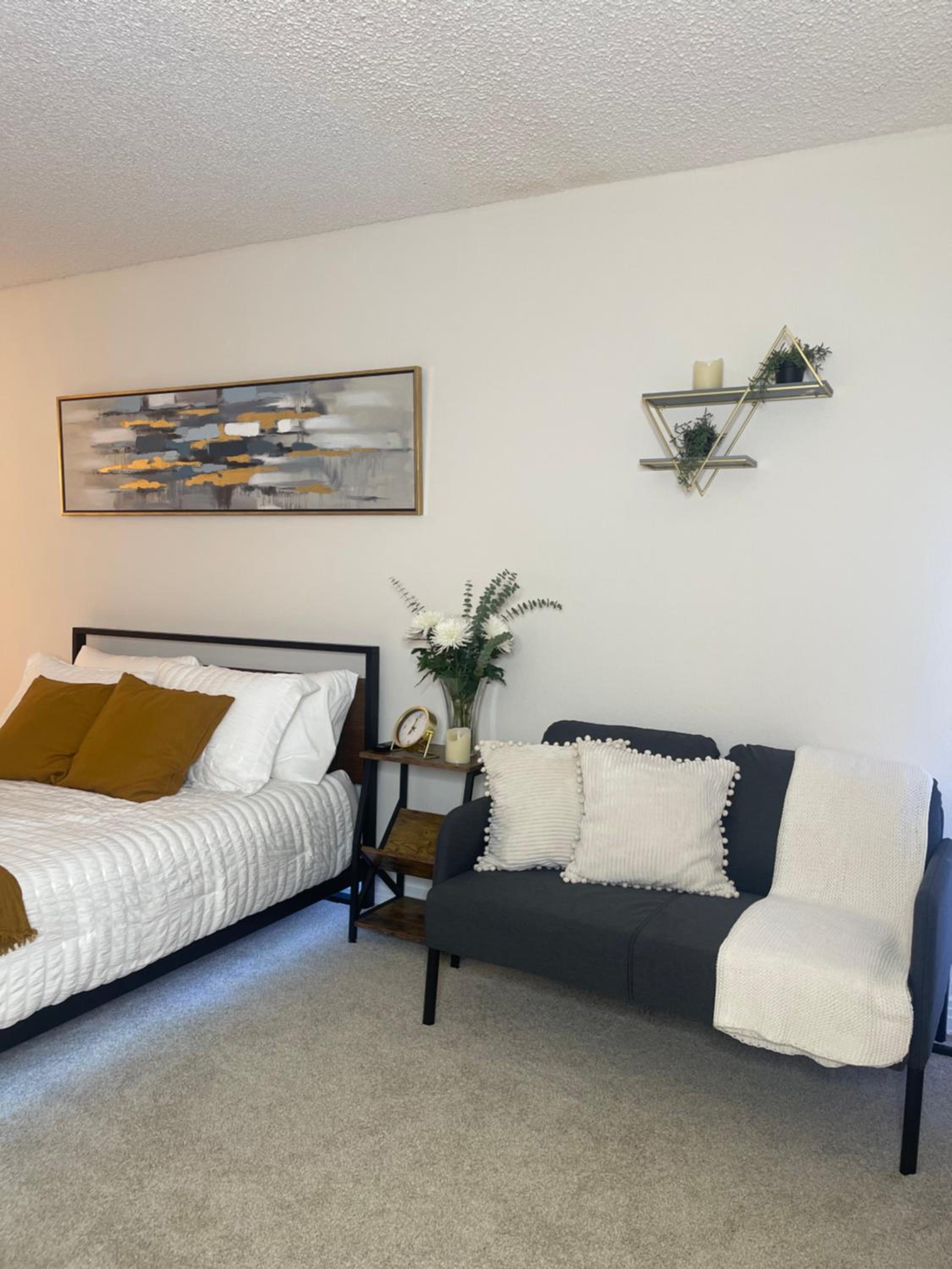 Private Room & Bathroom in Shared Oceanfront Home, Marina del Rey