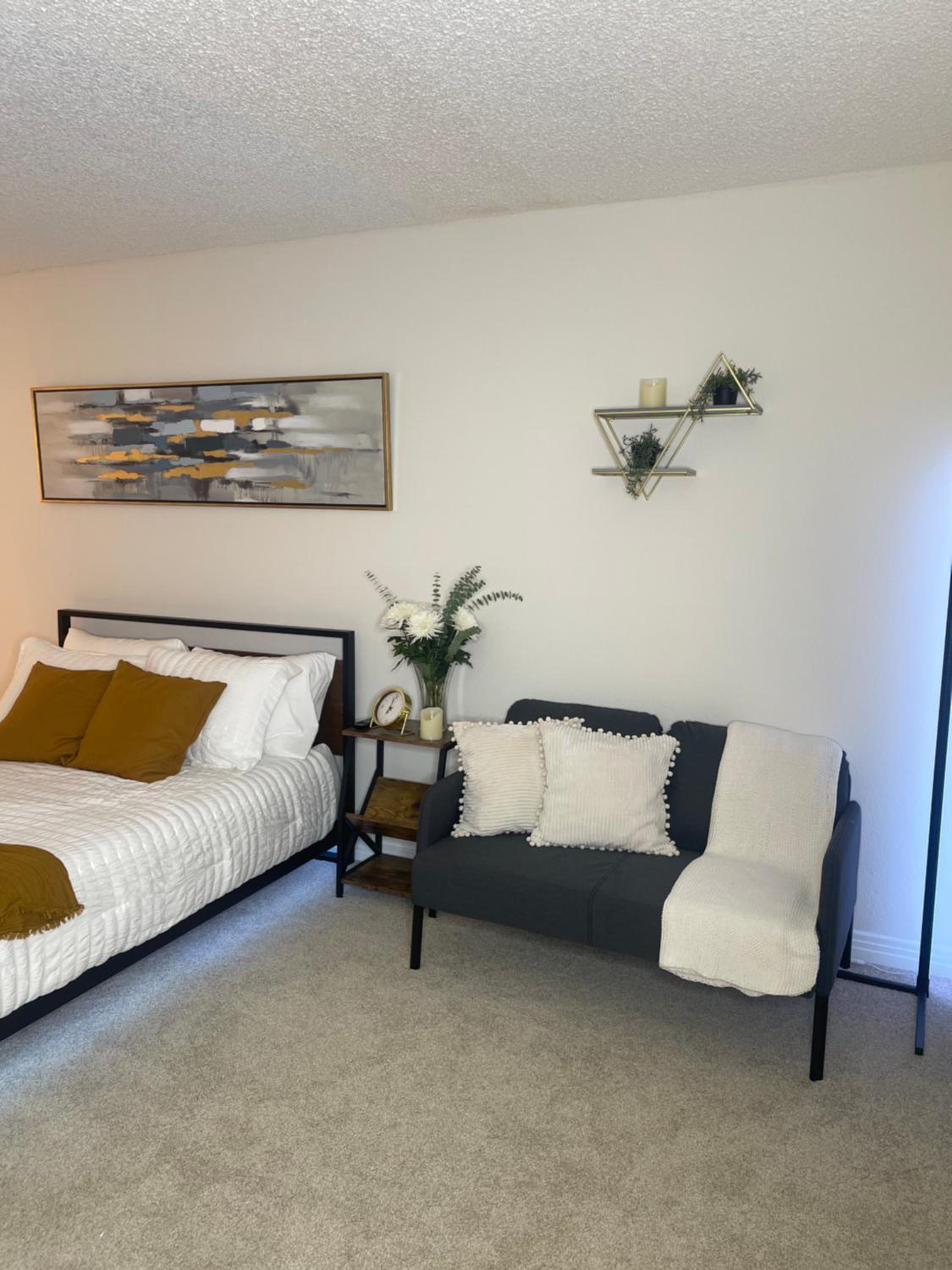 Private Room & Bathroom in Shared Oceanfront Home, Marina del Rey