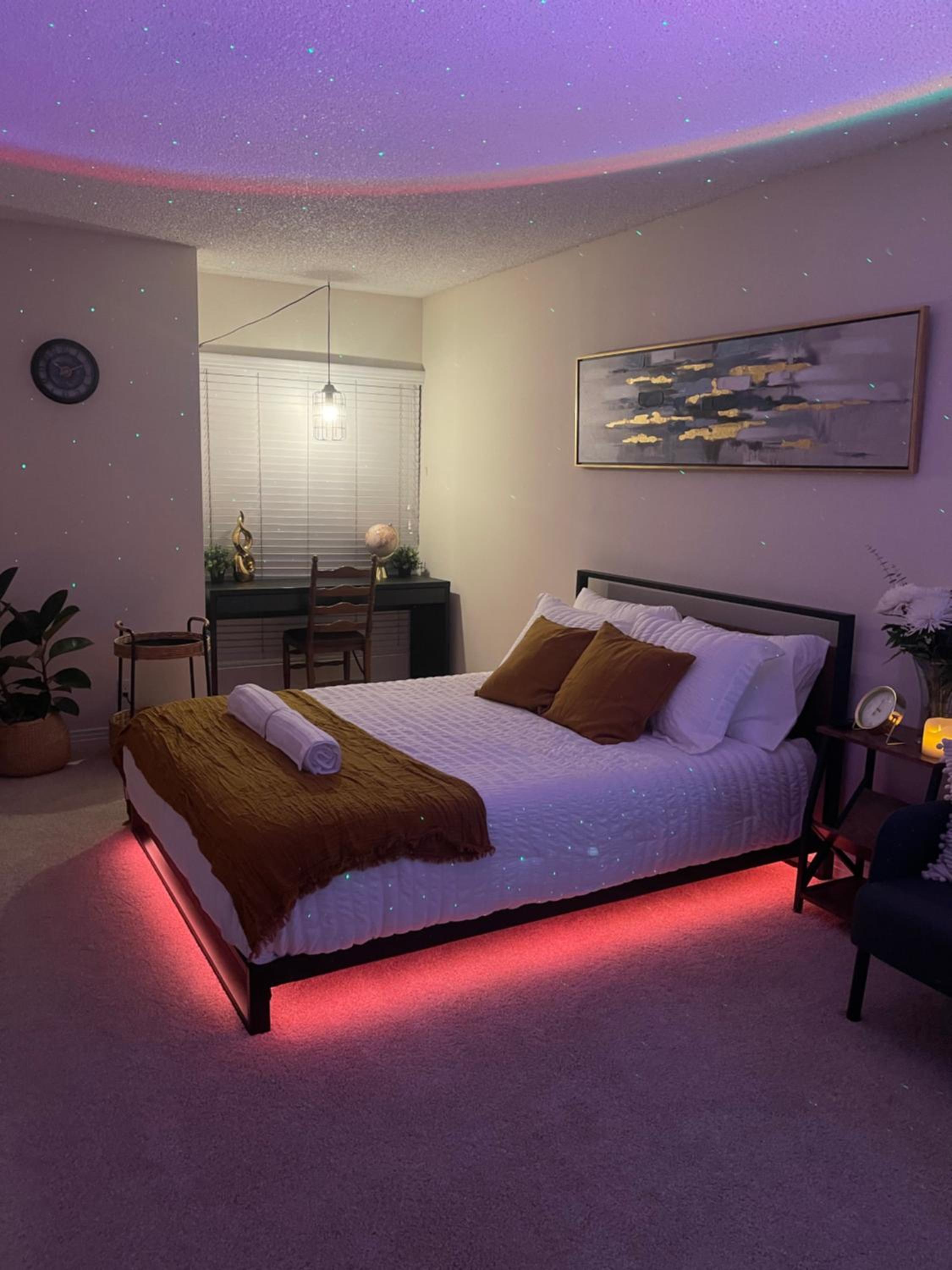 Private Room & Bathroom in Shared Oceanfront Home, Marina del Rey
