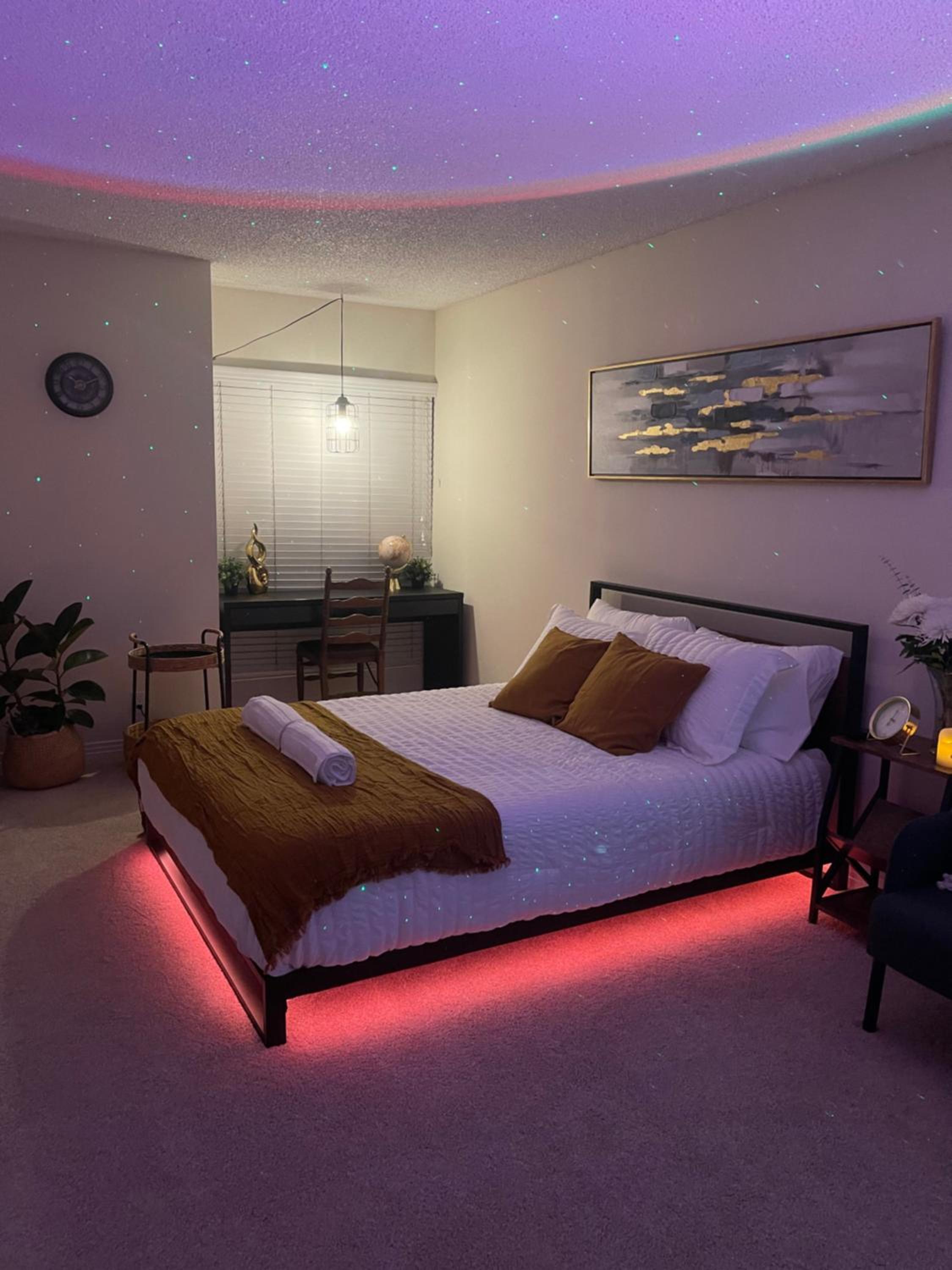 Private Room & Bathroom in Shared Oceanfront Home, Marina del Rey
