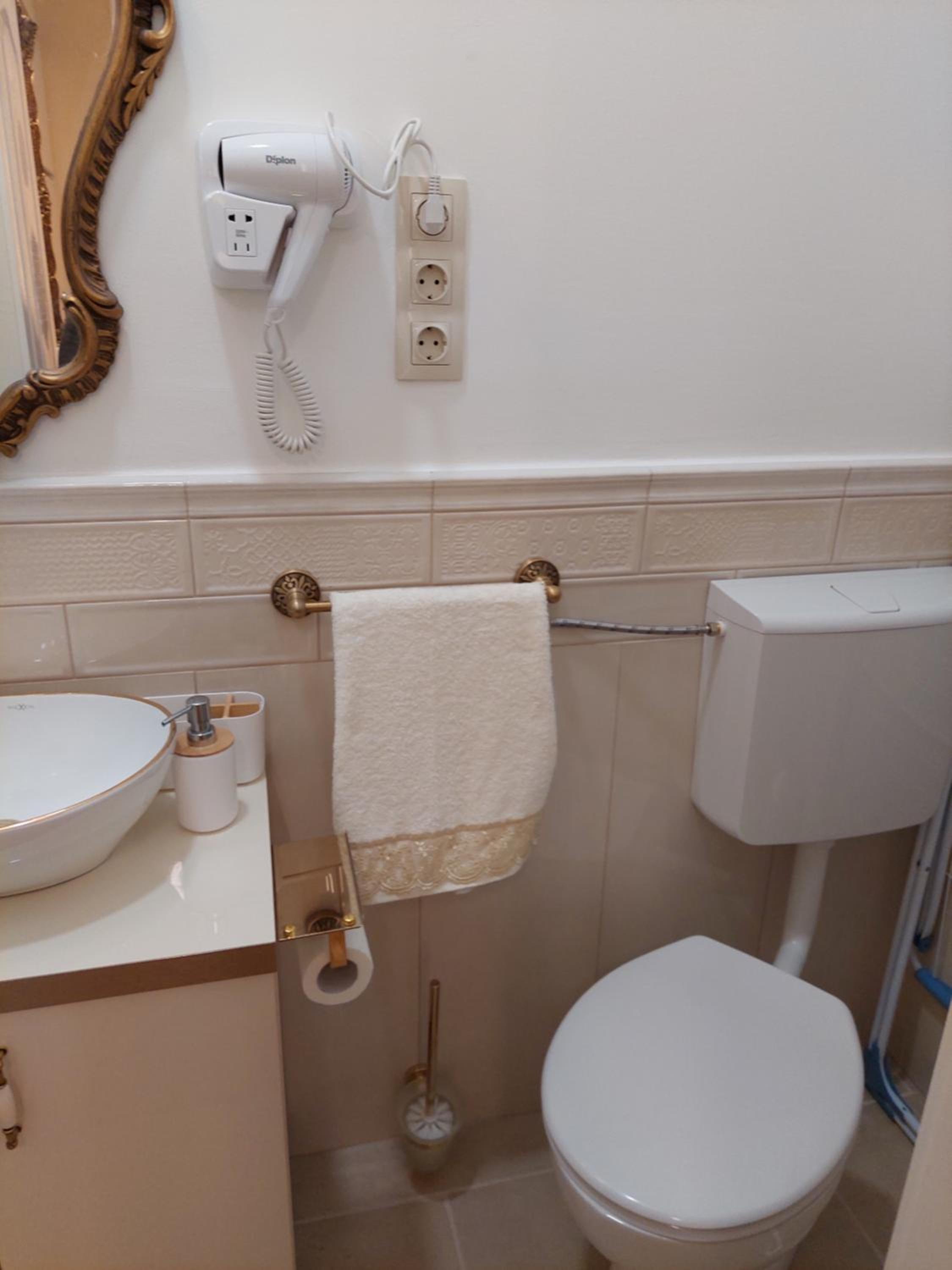 Zati Suite