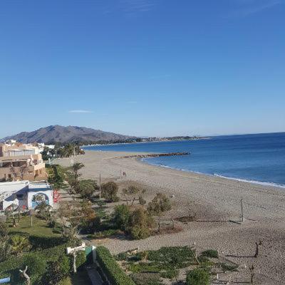 Estudio en Urbanización naturista con piscina junto al mar