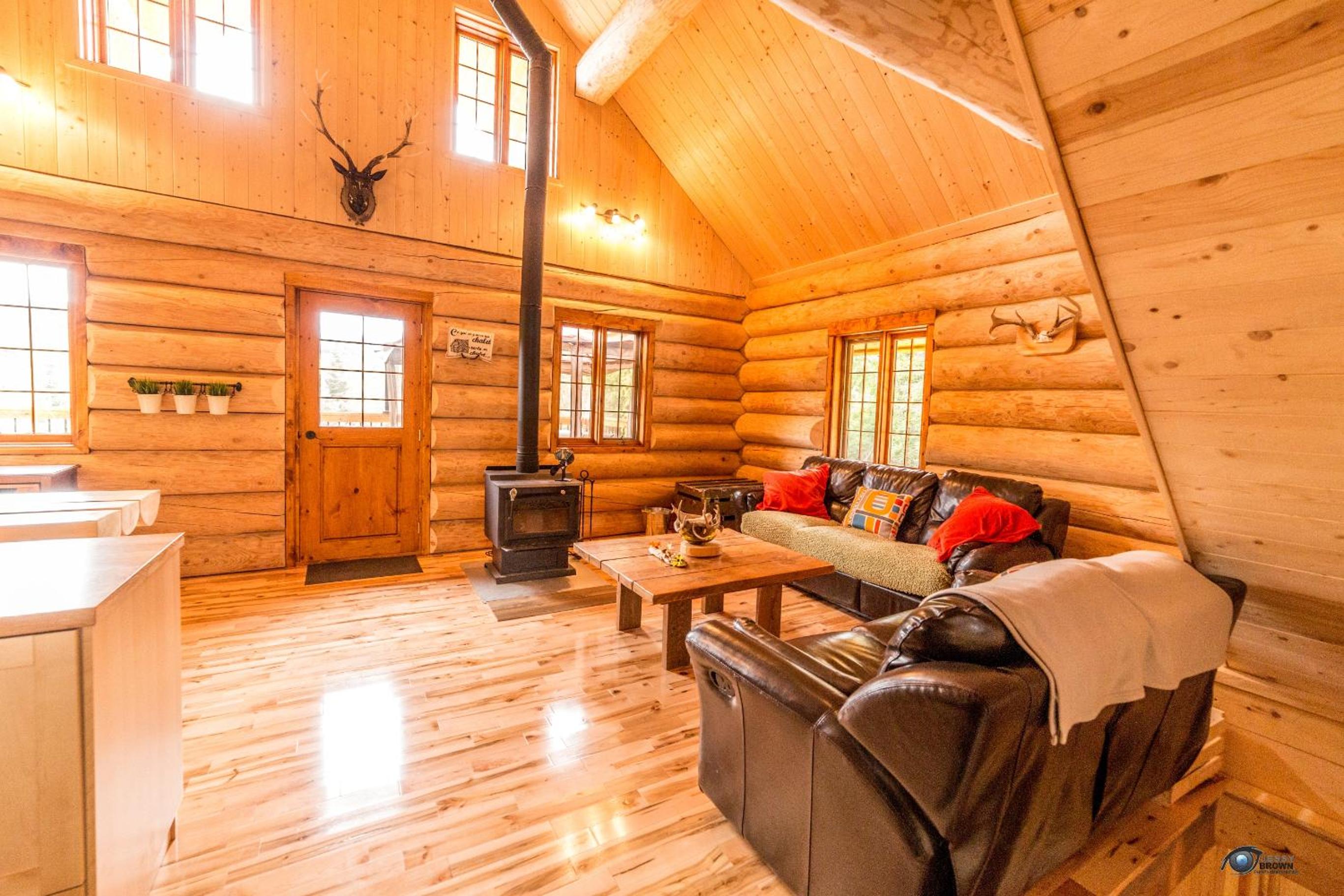 Chalet bois rond aux paysages uniques avec Spa !