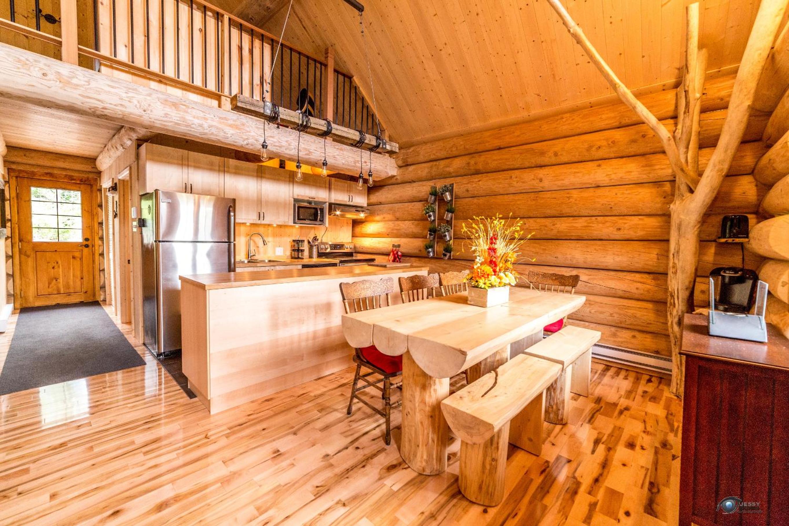 Chalet bois rond aux paysages uniques avec Spa !