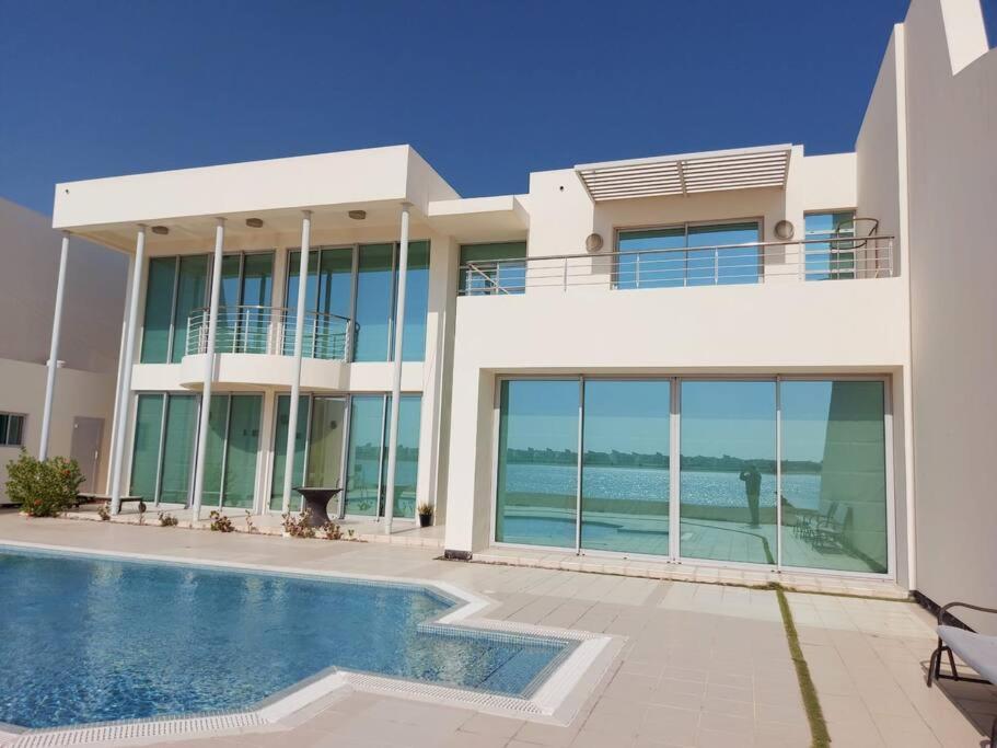 Family friendly house in Bahrian