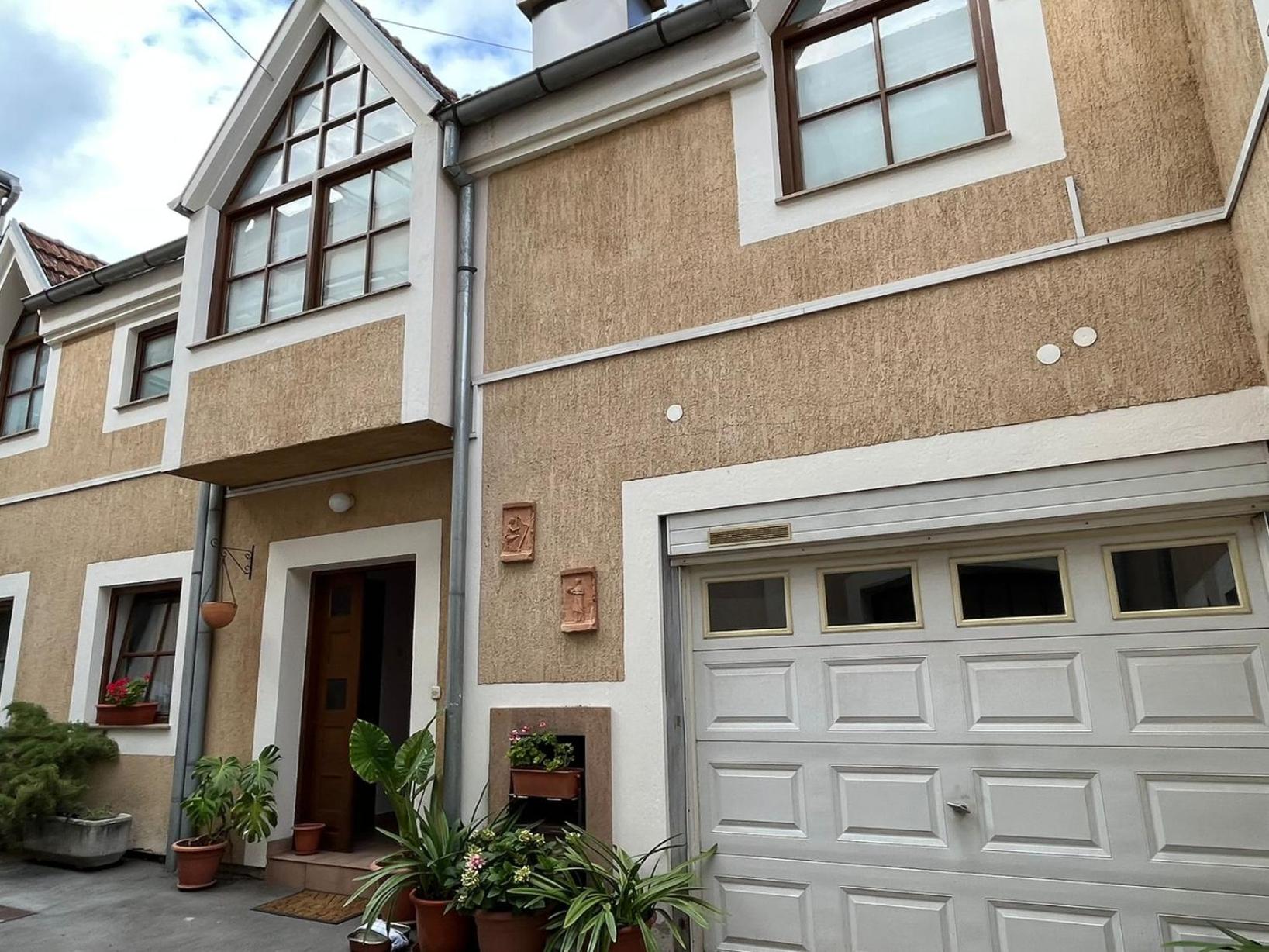 Hotel RETRO Apartments - Image 1