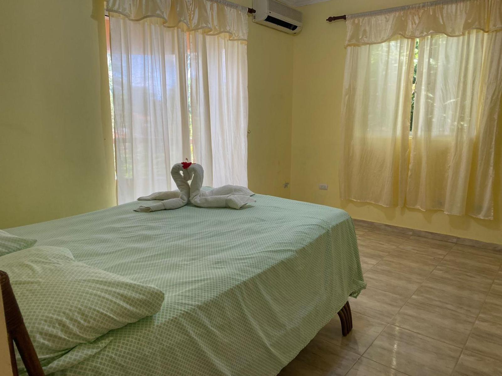 4 bedroom villa, security, private pool, ocean view