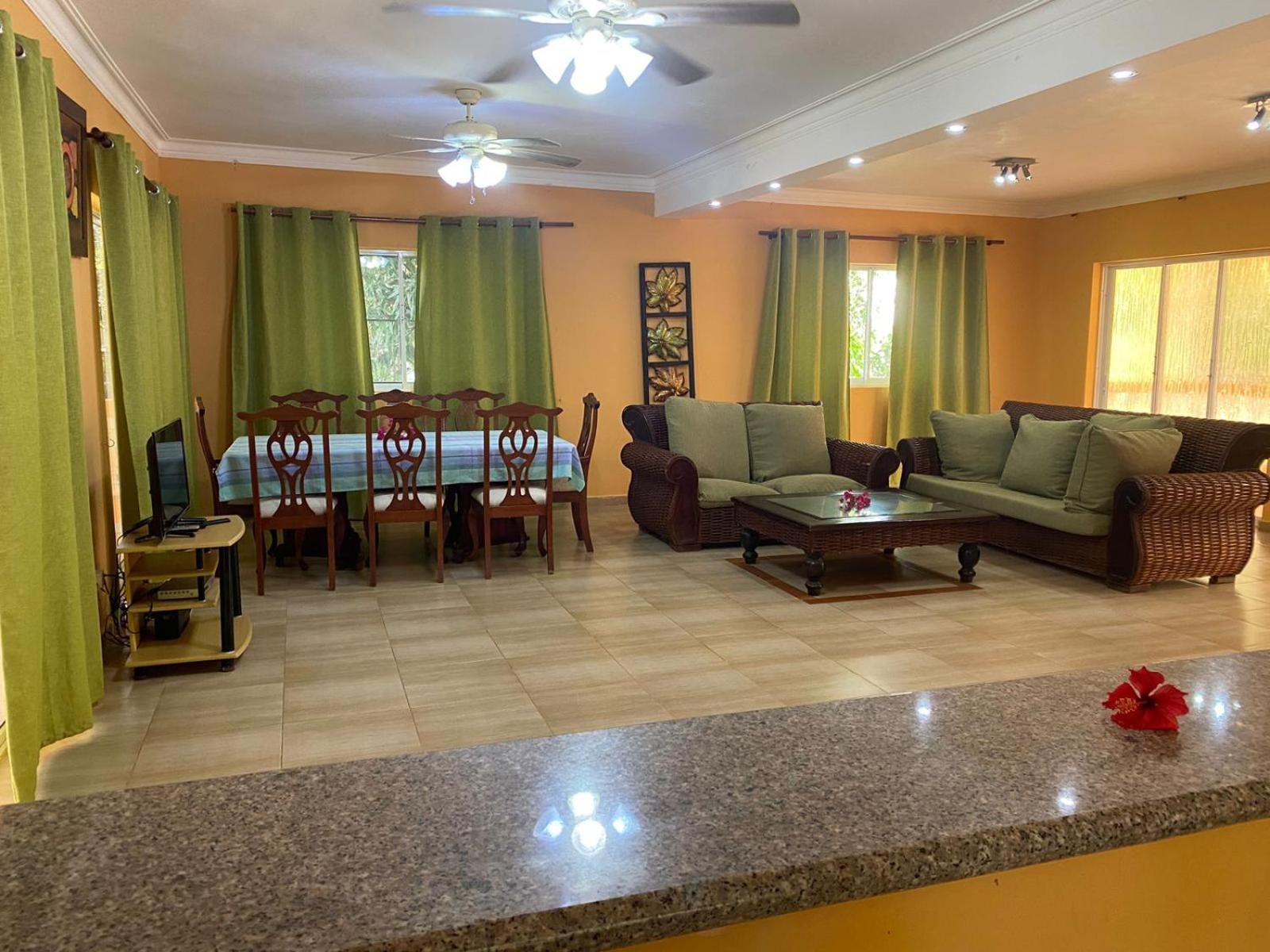 4 bedroom villa, security, private pool, ocean view