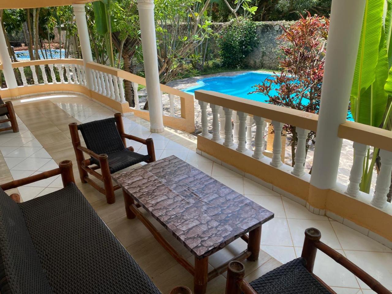 4 bedroom villa, security, private pool, ocean view