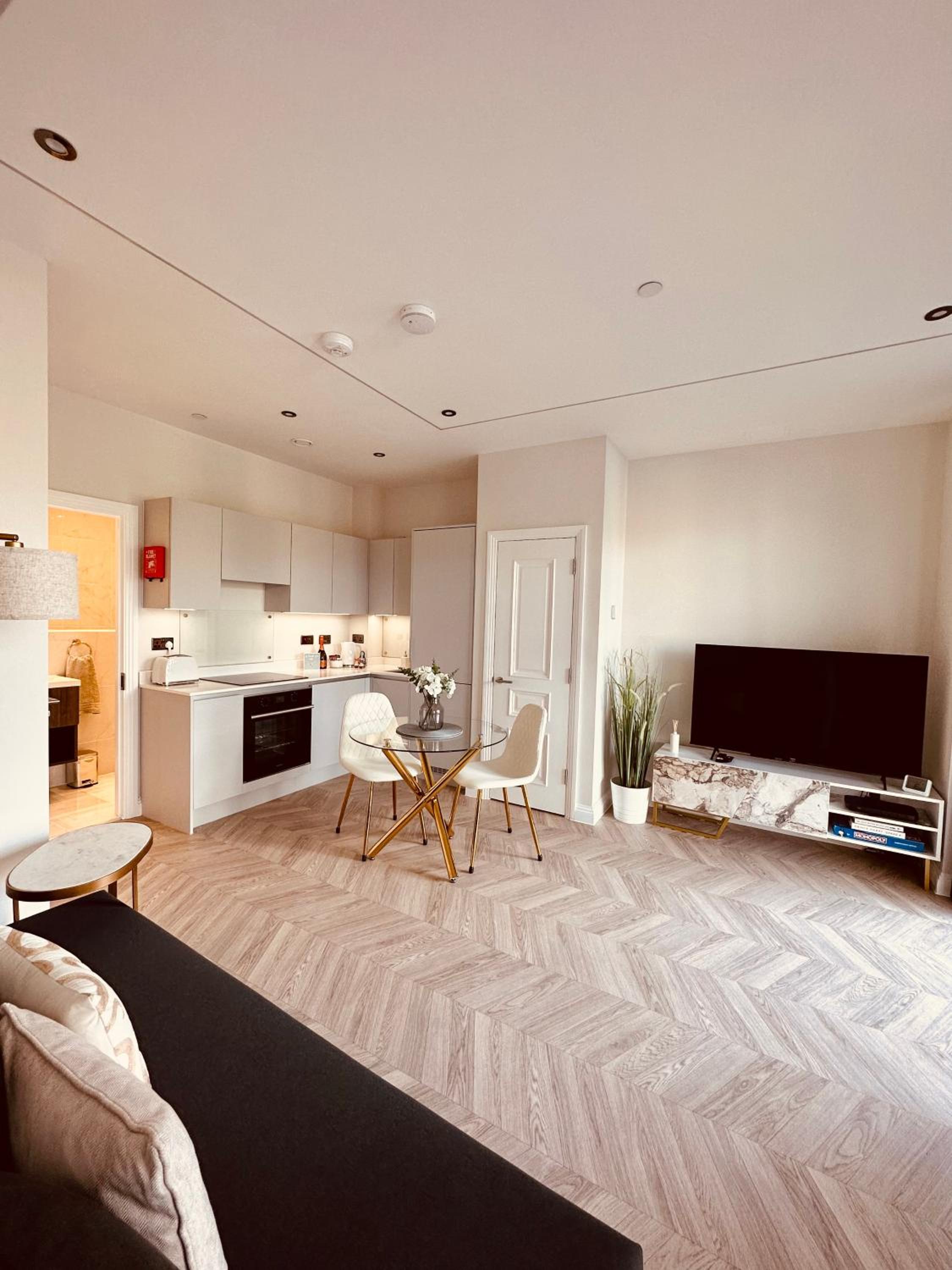 The Oasis - Stylish one bedroom apartment - Mudeford view 4