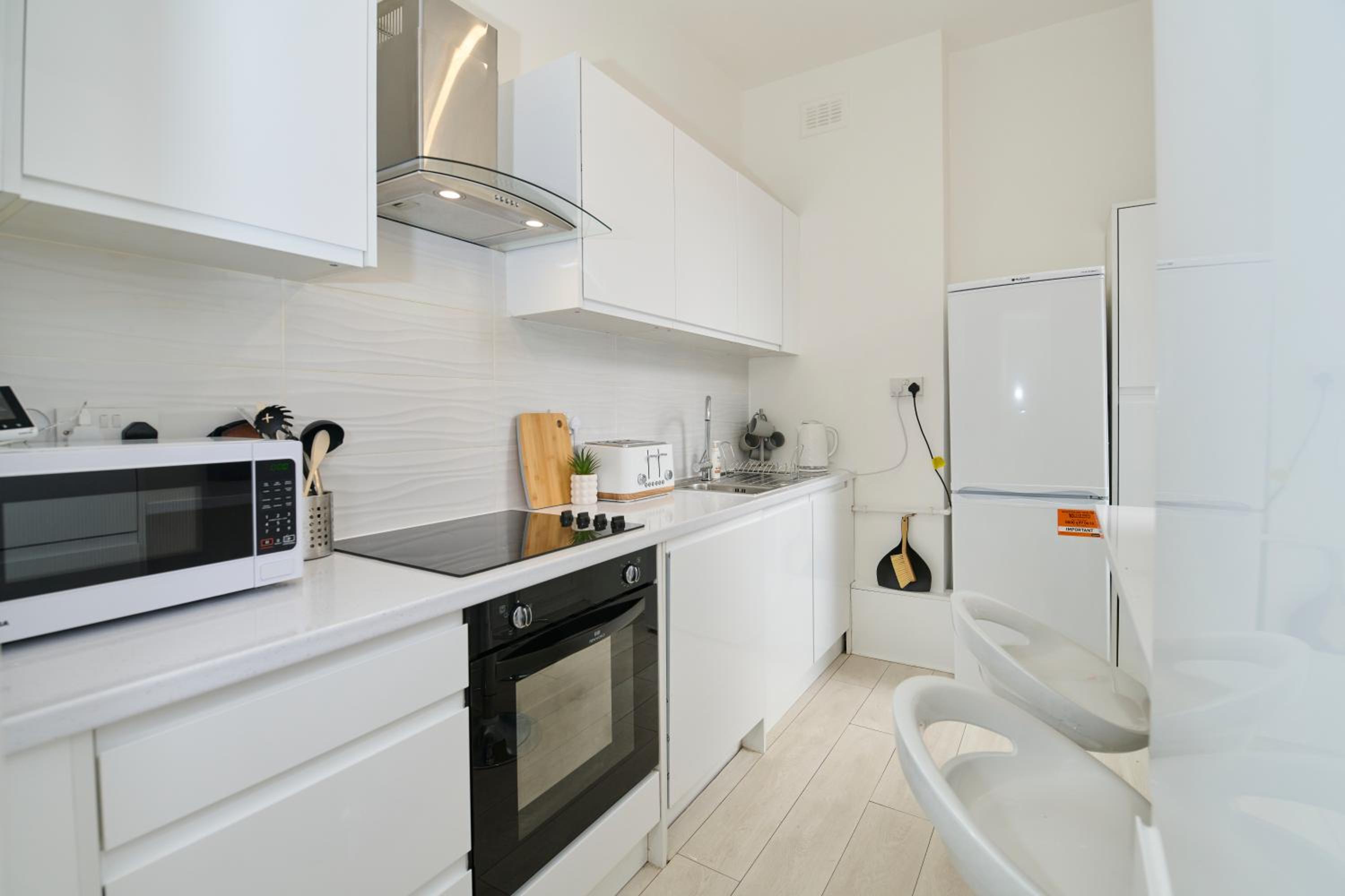 Fabulous 3 bed NW London apartment with private garden