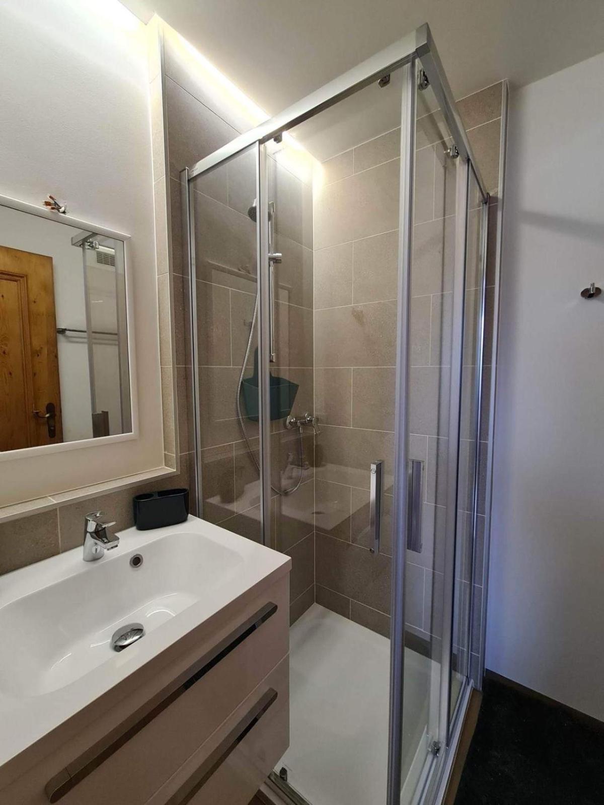 Aquamarin Studio 208