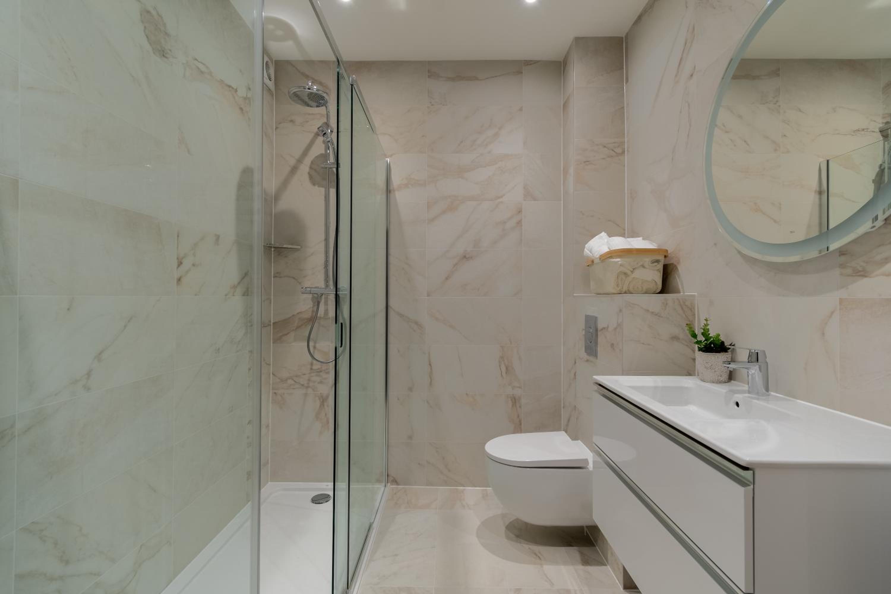 Russell House Suites