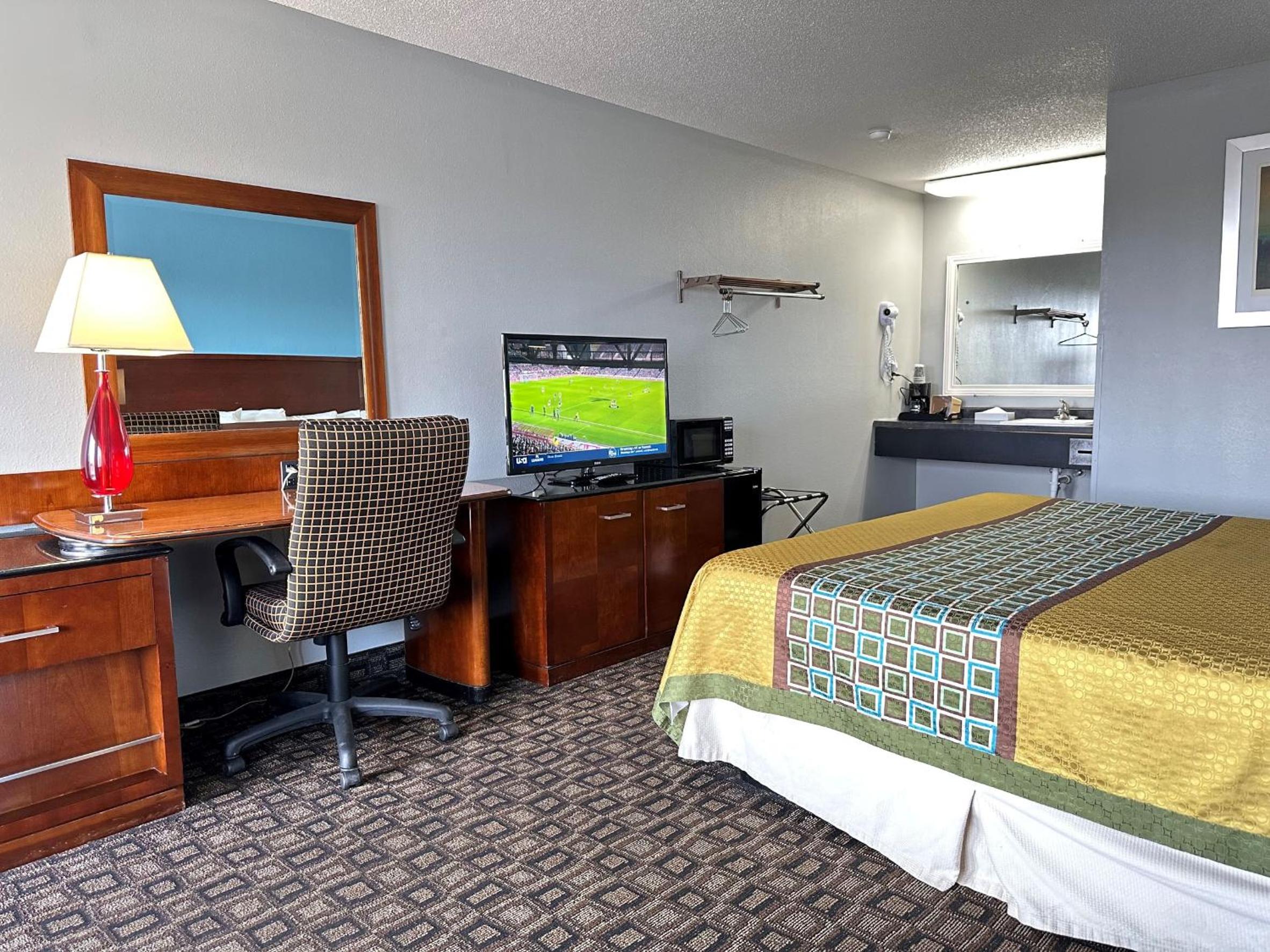 Lakes Inn