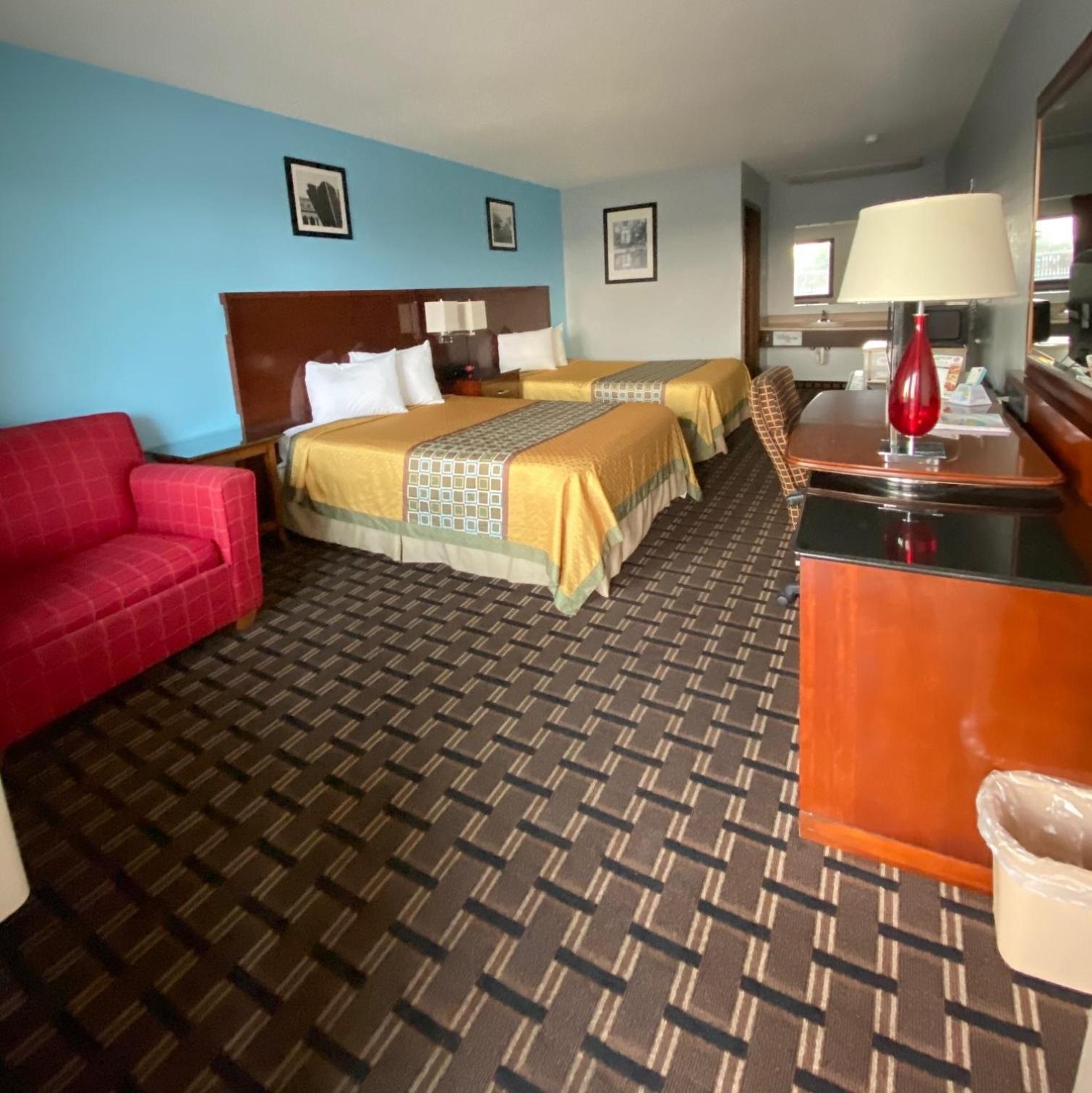 Lakes Inn