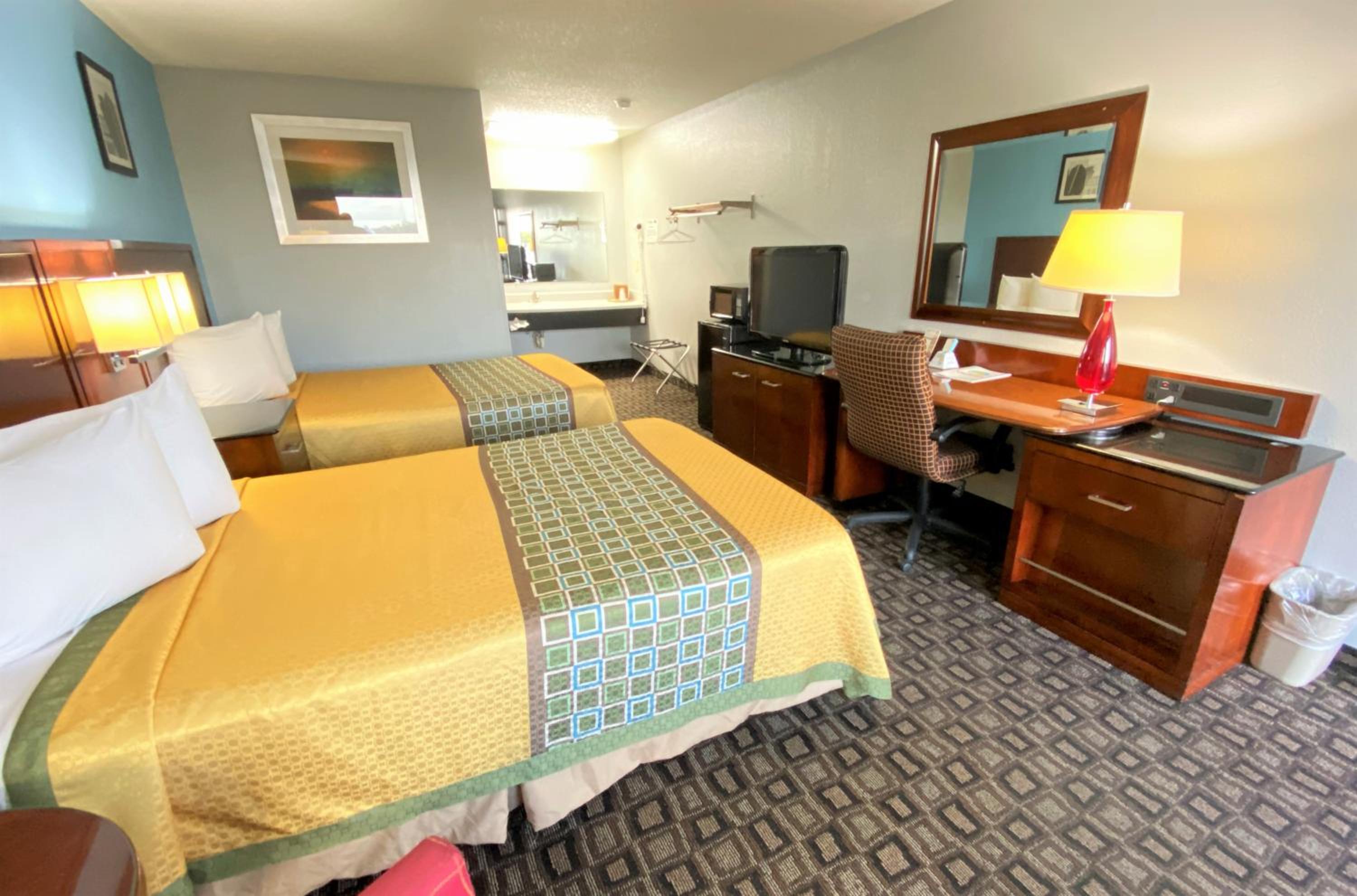 Lakes Inn