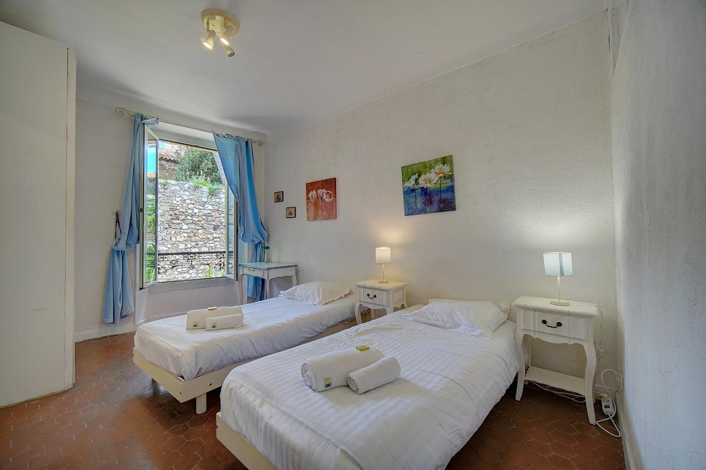 IMMOGROOM - 5 min from beaches - Suquet - AC view 2