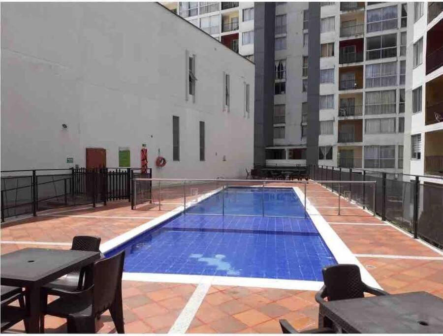 Apartamento amoblado en Armenia con parqueadero