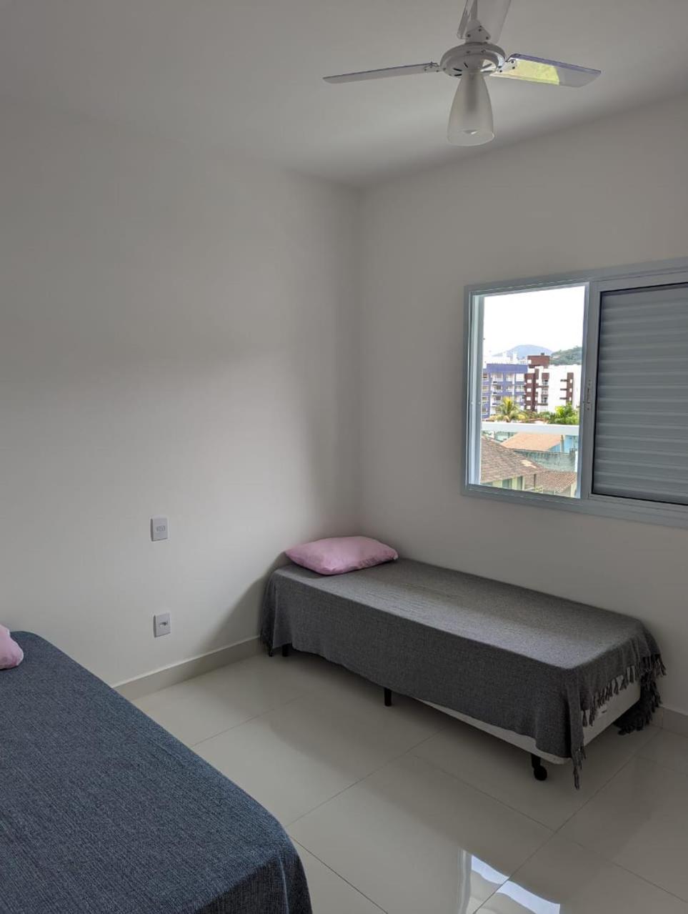 Apartamento VIP Toninhas Lumiere