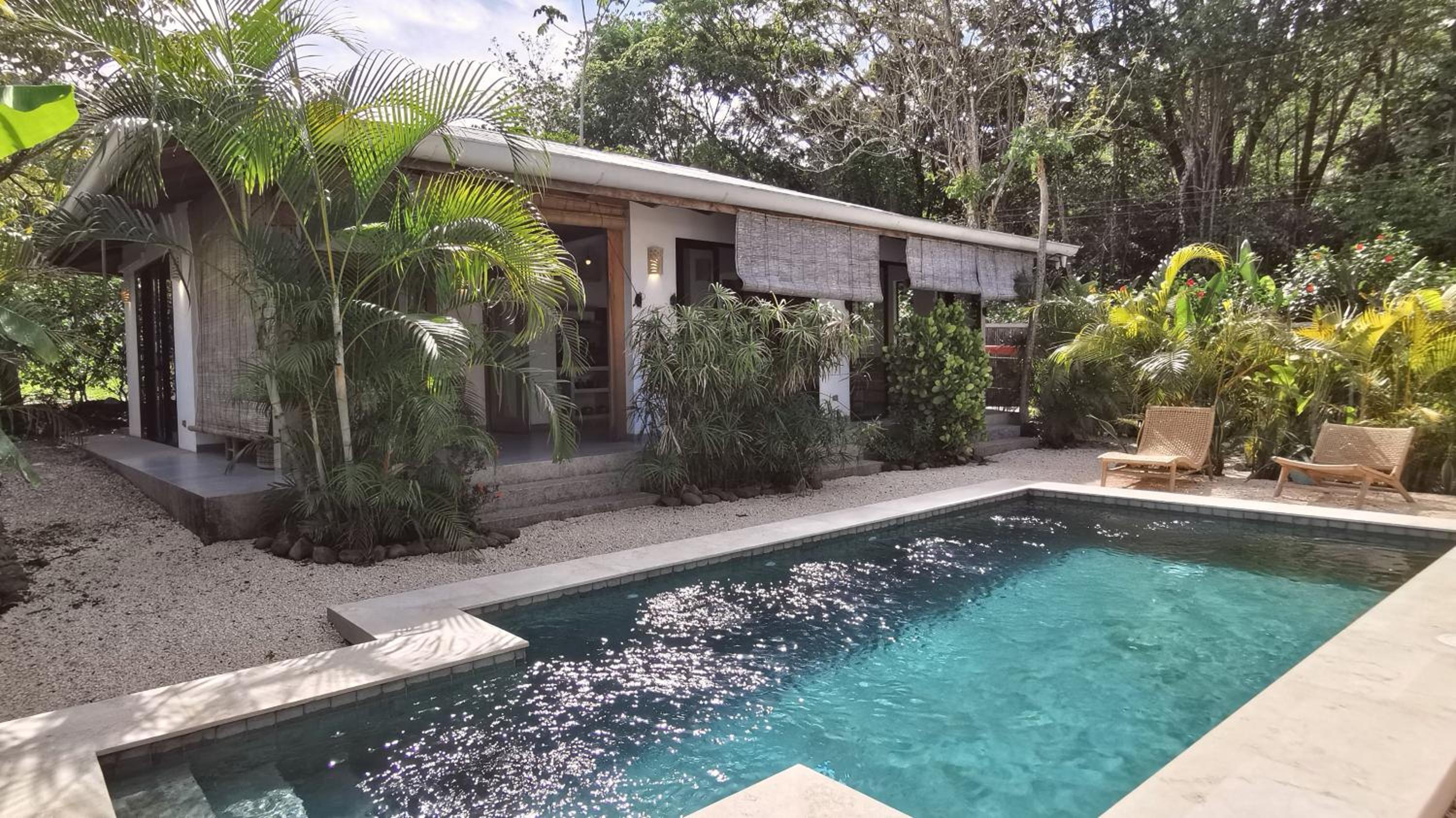 Lapislazuli House & Flats with shared Pool