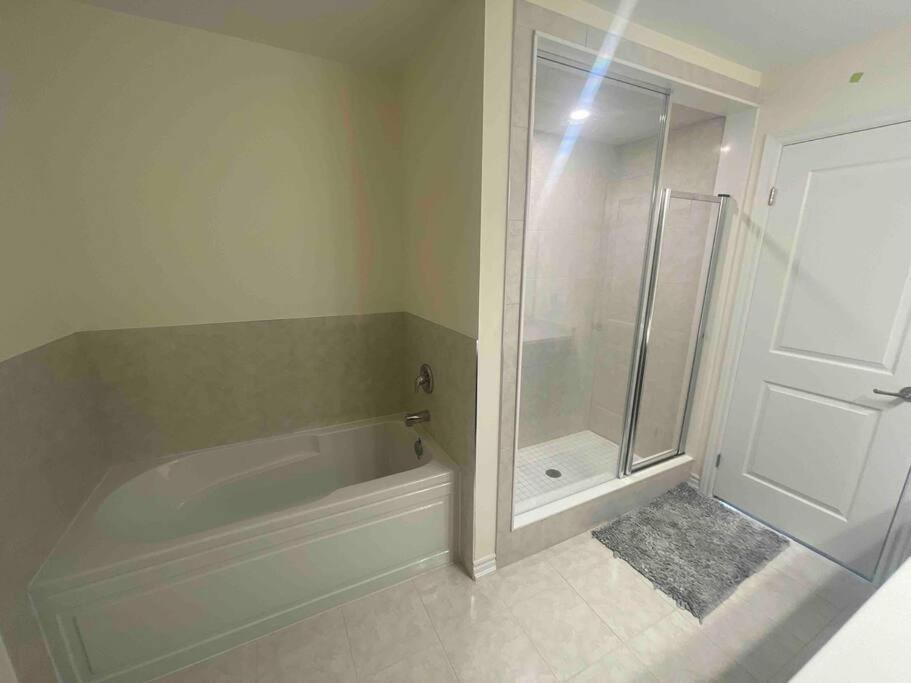 Treasure in Brant - 4 Bedroom Detached House