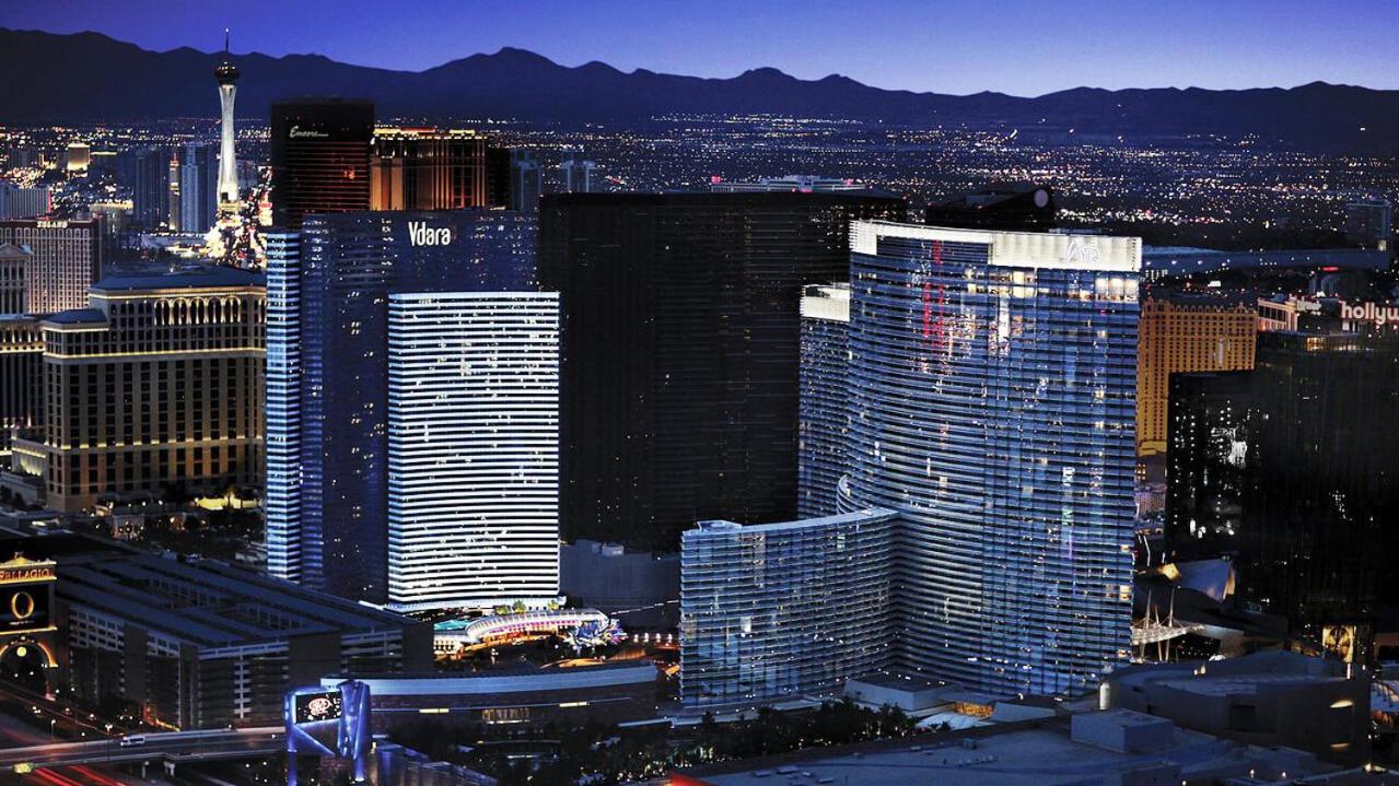 Hotel Vdara Studio Suite 011 Pool View FREE VALET Parking