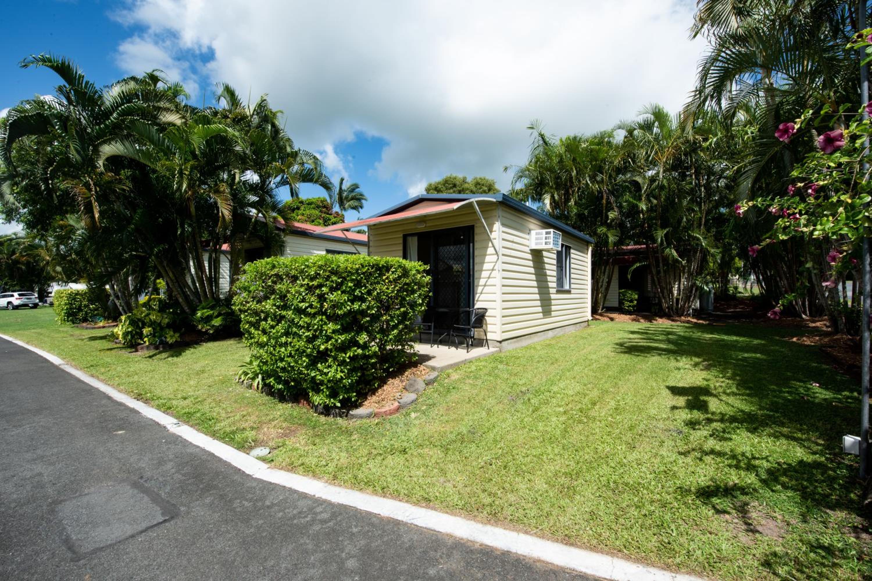 Sarina Palms Caravan and Cabins Village