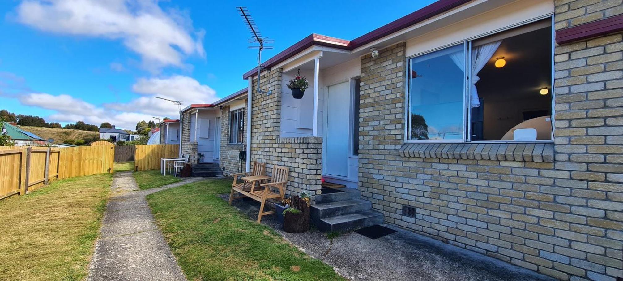 Waratah Waterfall Retreat Unit 1 Free Pay TV In Two Rooms Free WiFi