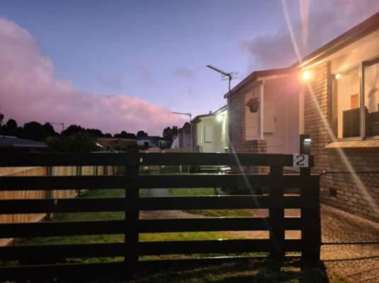 Waratah Waterfall Retreat Unit 1 Free Pay TV In Two Rooms Free WiFi