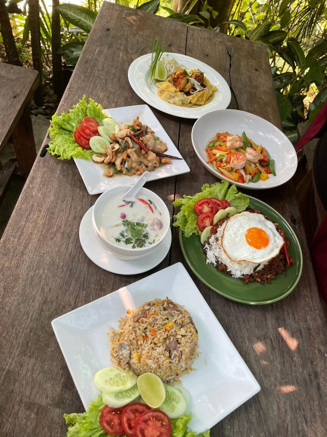 Khoom Kam Kaew