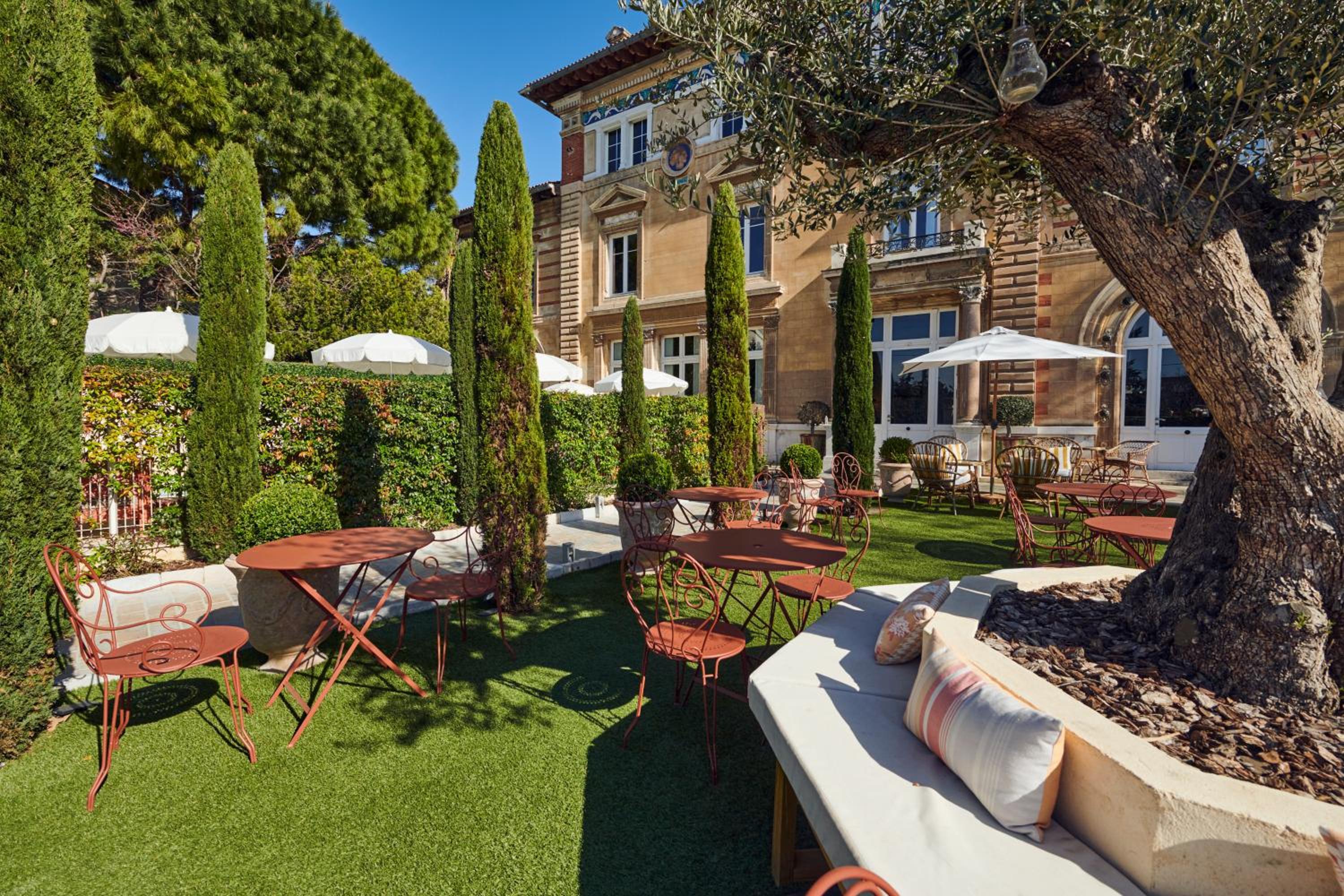outdoor BBQ area