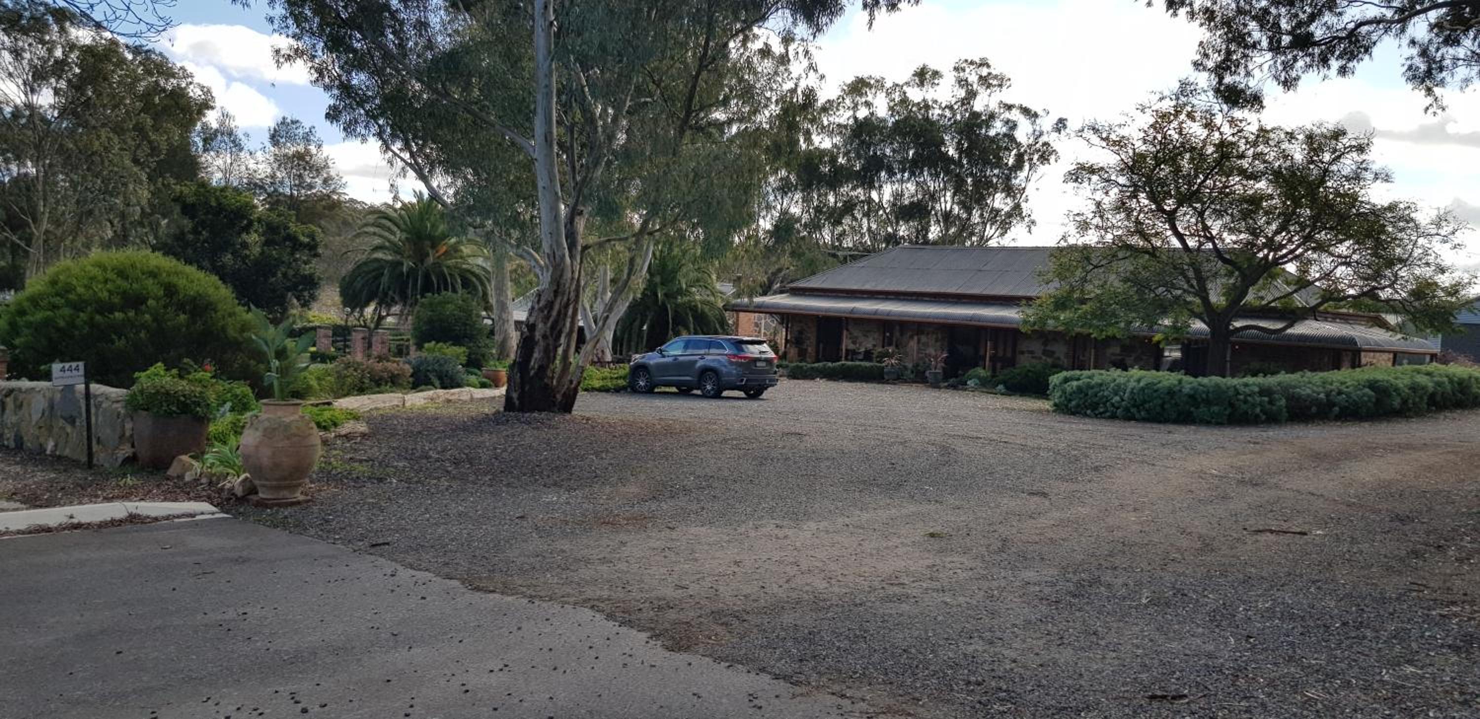 Marananga Cottages