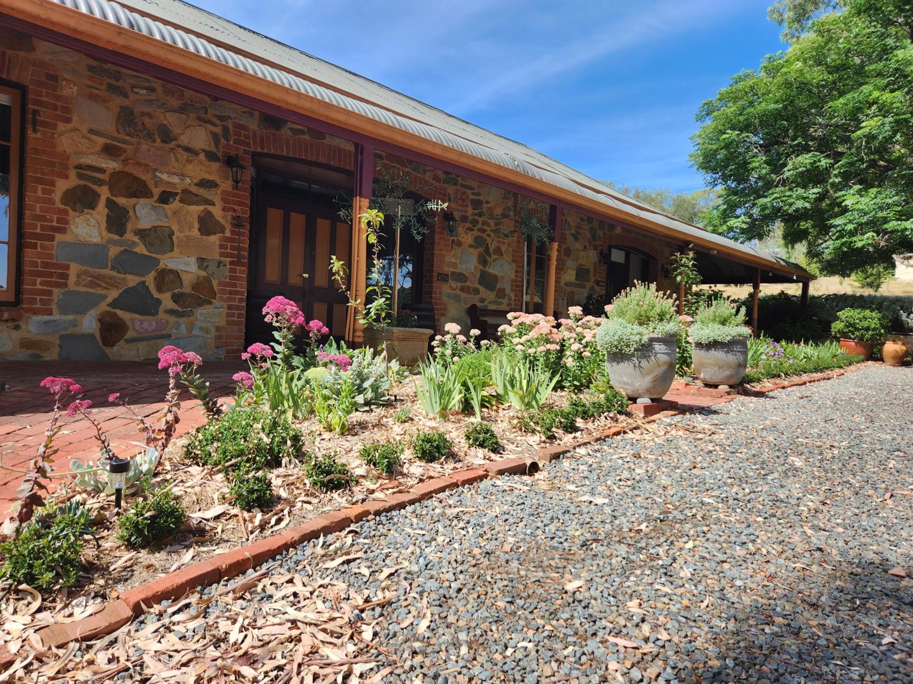 Marananga Cottages
