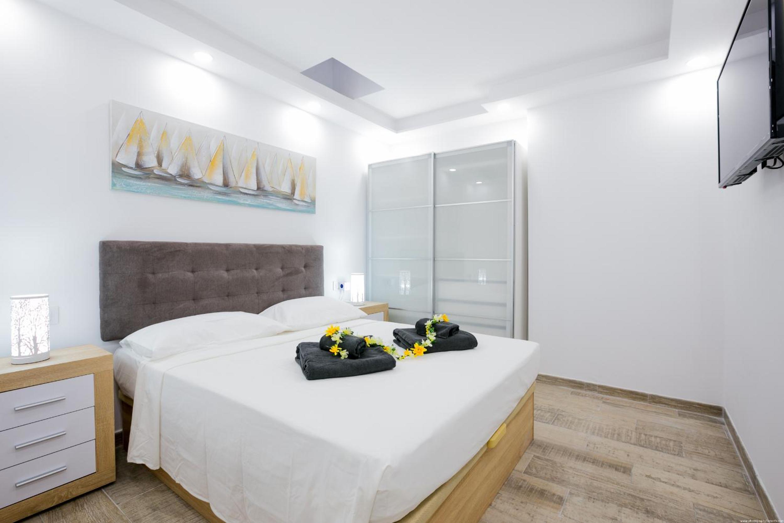 Lacme Luxury Las Americas