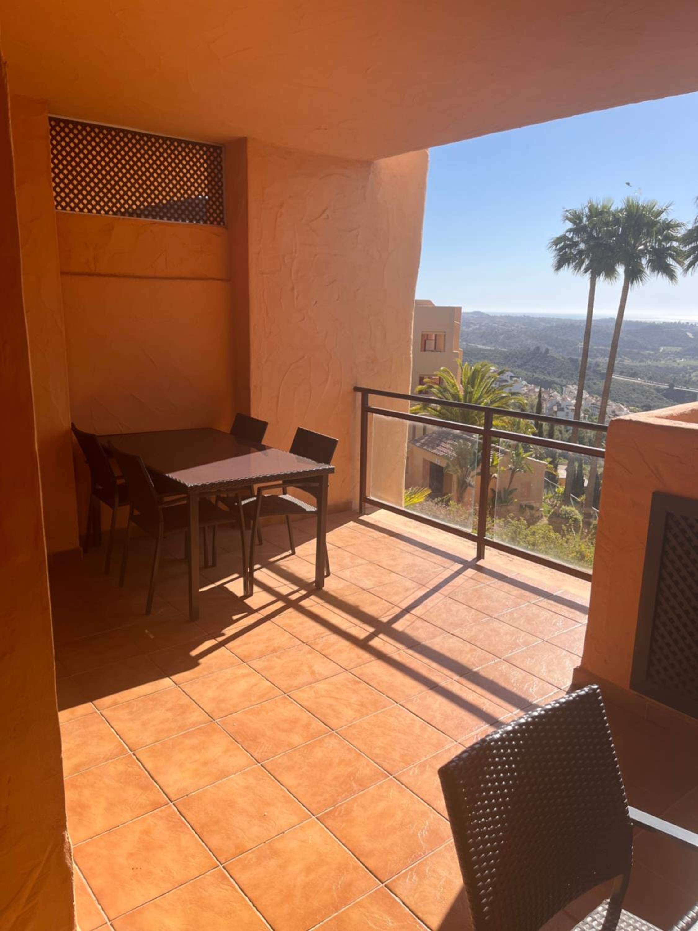 Modern Calanova Sea Golf apartment