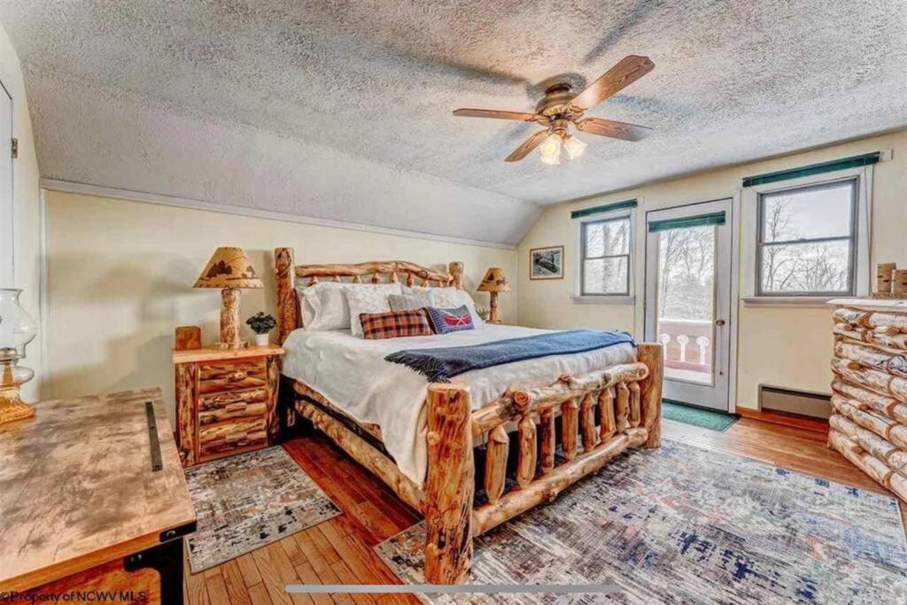 3 Bedroom Cabin at Alpine Lake, near Deep Creek-WISP Resort view 3