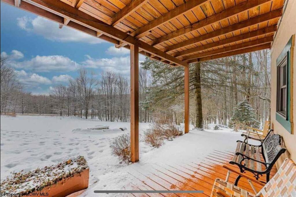 3 Bedroom Cabin at Alpine Lake, near Deep Creek-WISP Resort view 4
