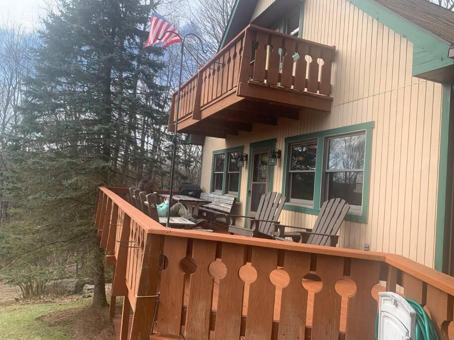 3 Bedroom Cabin at Alpine Lake, near Deep Creek-WISP Resort view 5