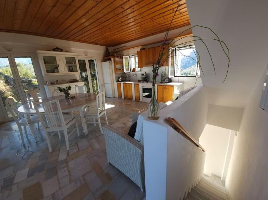 Peloponnese Hideout - White house with the sea view view 3