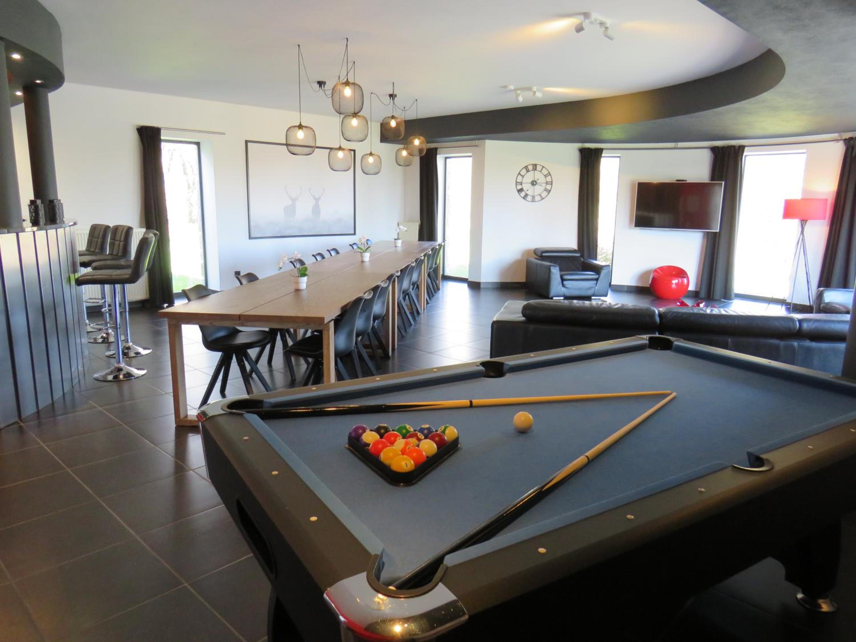 Oxygen House, long weekend special