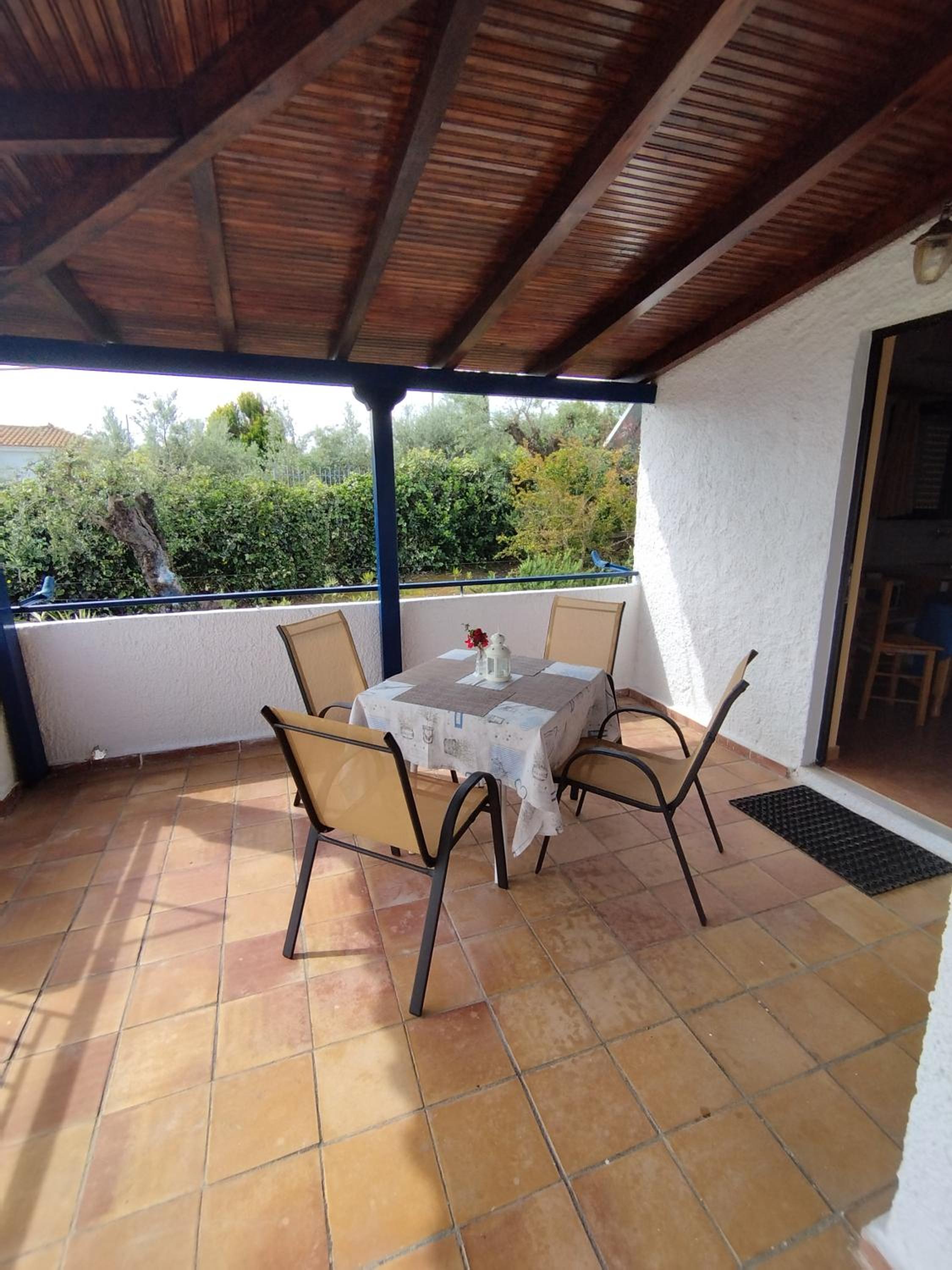 Takis Haikos House two minutes walk to the beach Peroulia view 5