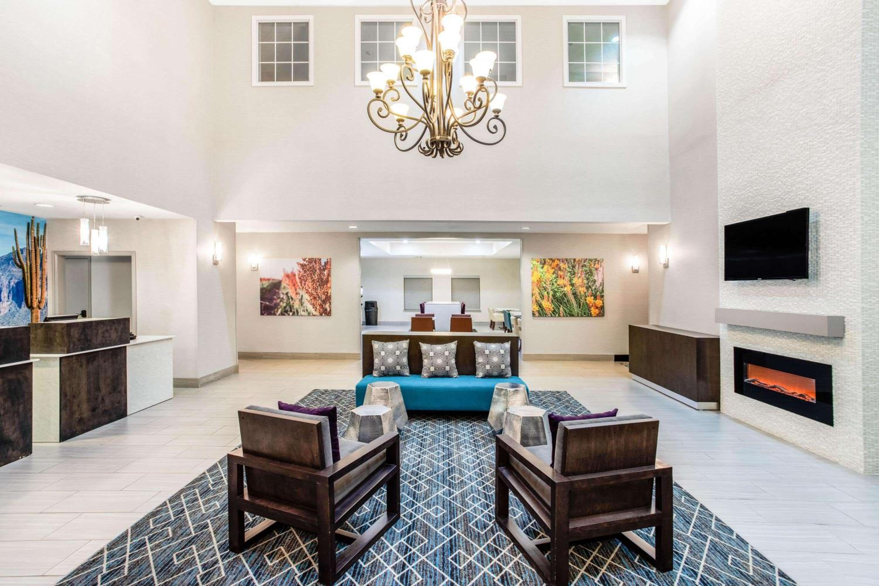 Hillsboro Vacations - La Quinta by Wyndham Hillsboro - Property Image 1