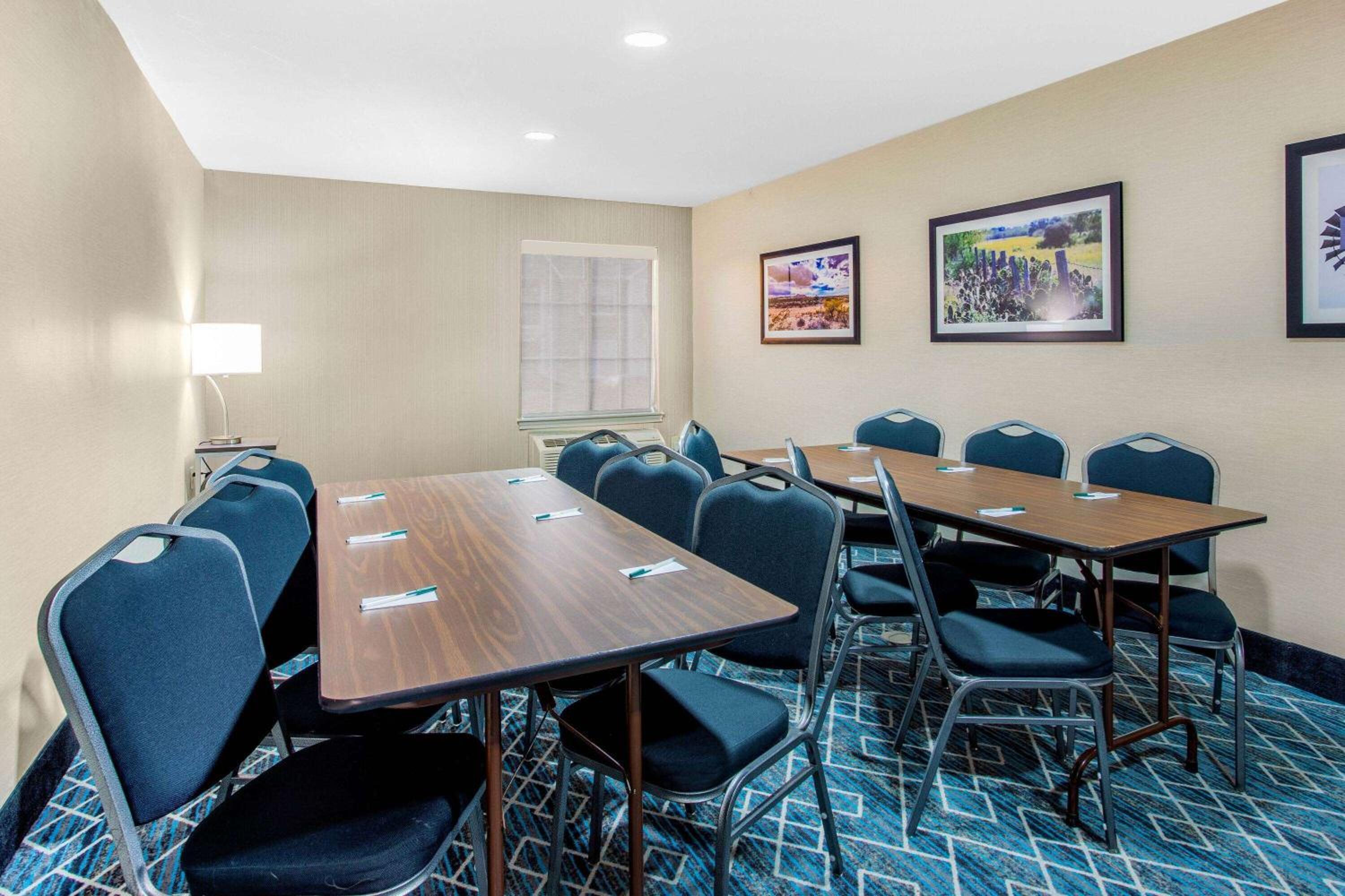 Hillsboro Vacations - La Quinta by Wyndham Hillsboro - Property Image 11