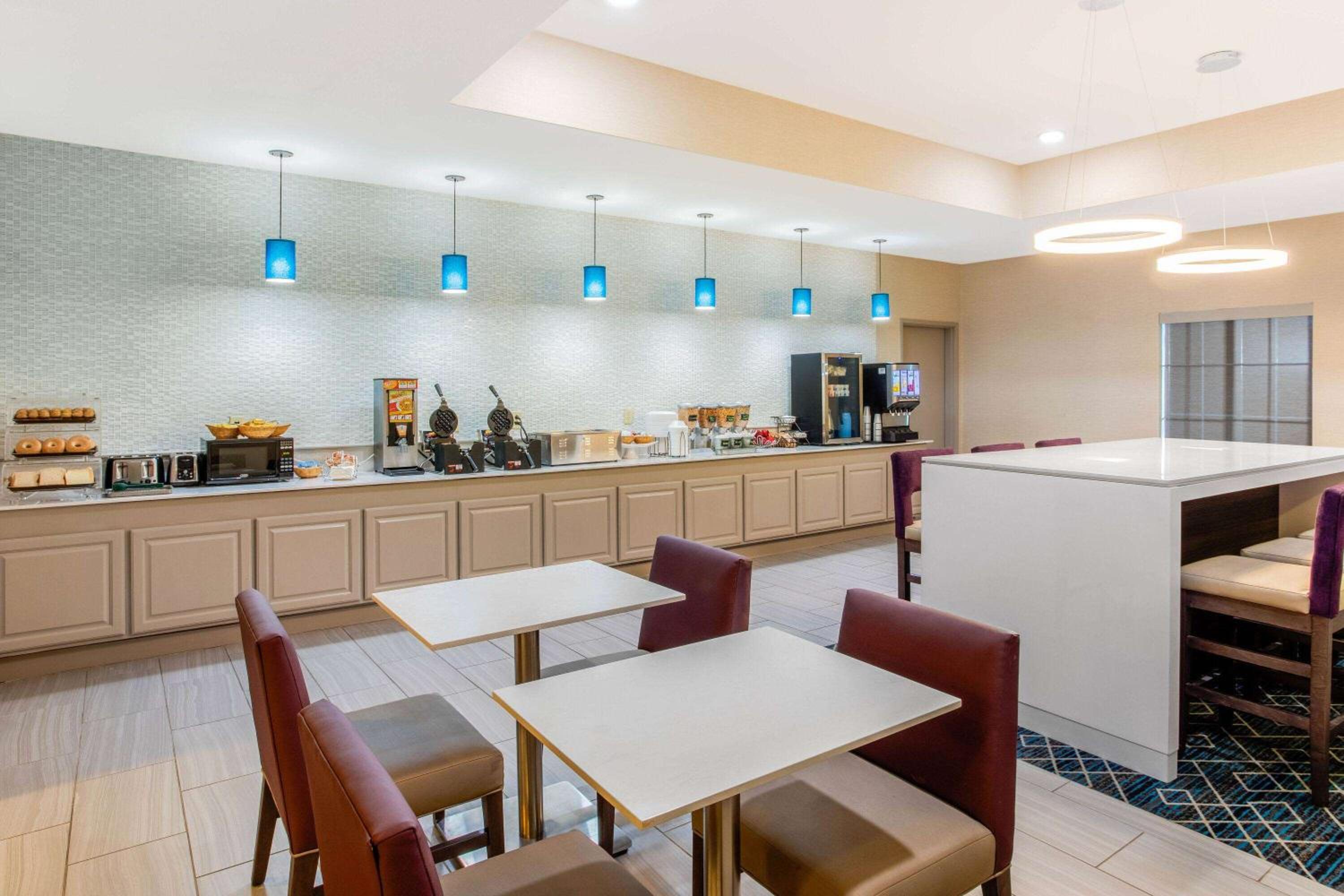 Hillsboro Vacations - La Quinta by Wyndham Hillsboro - Property Image 9