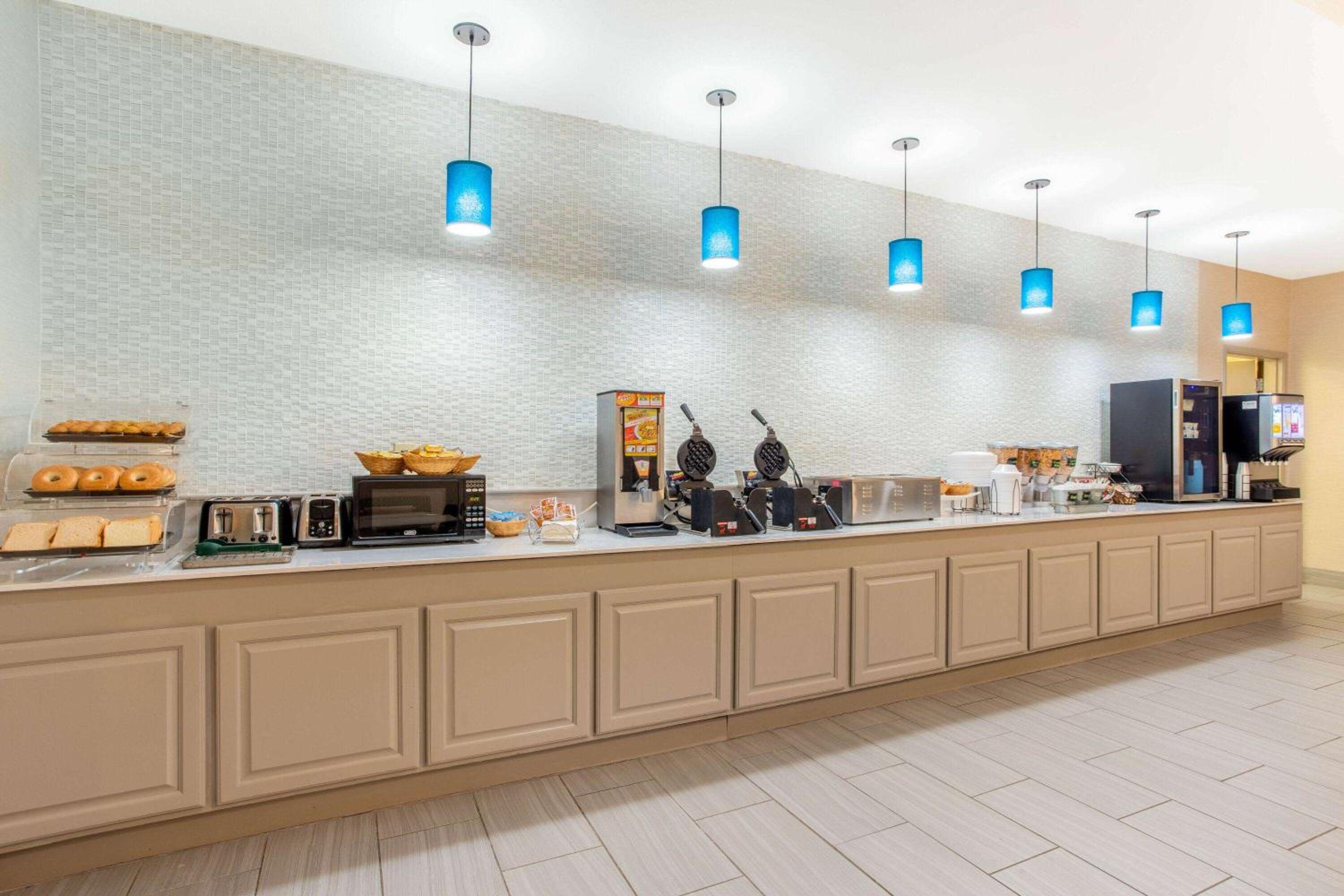 Hillsboro Vacations - La Quinta by Wyndham Hillsboro - Property Image 10