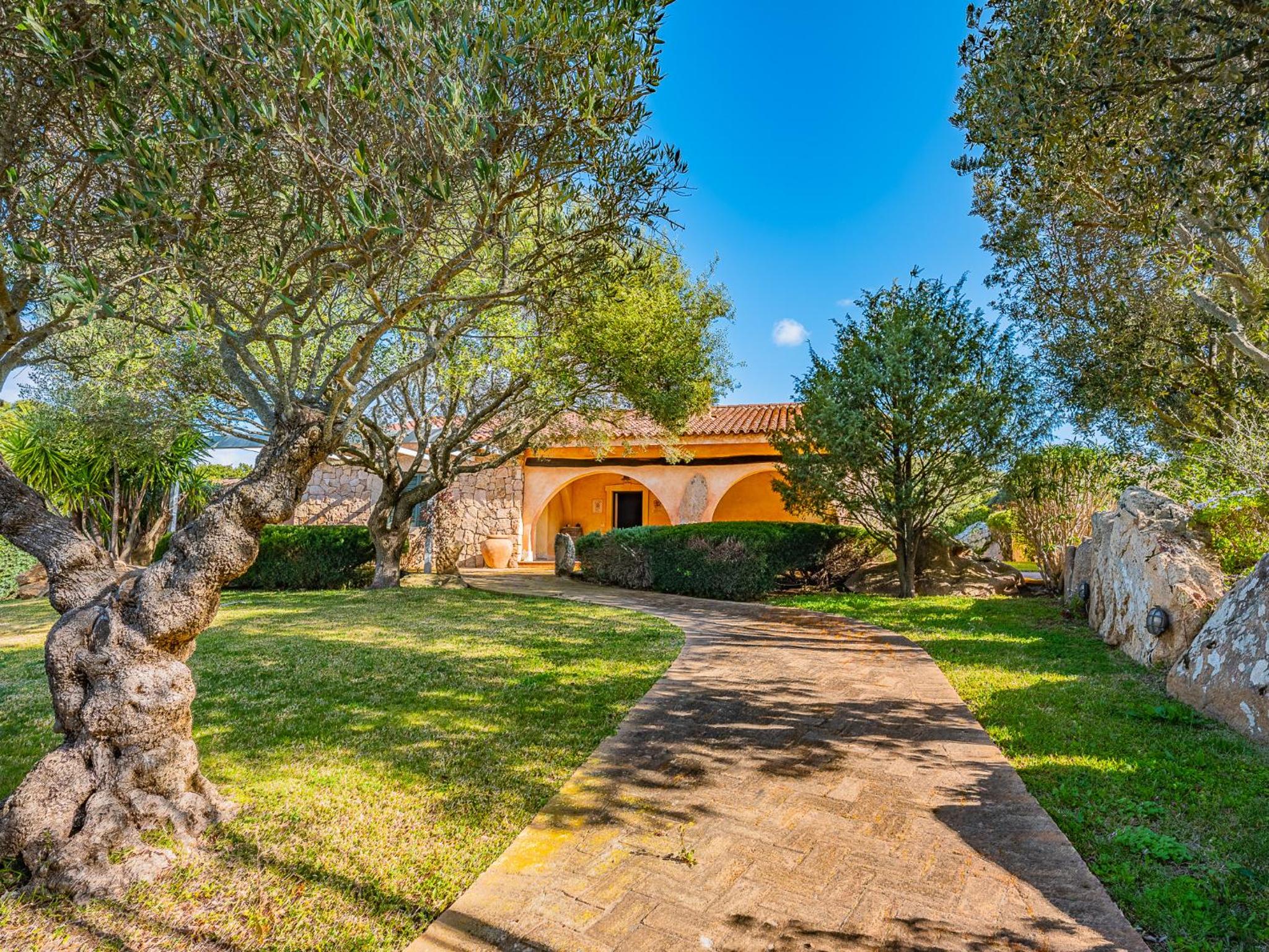 Sardinia Family Villas - Villa Elena with salt water private pool
