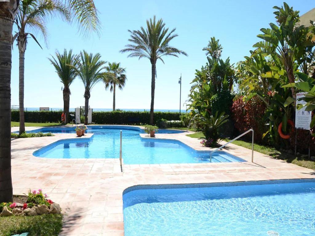 ARRUZAFA PLAYA Beachfront apartment La Cala de Mijas