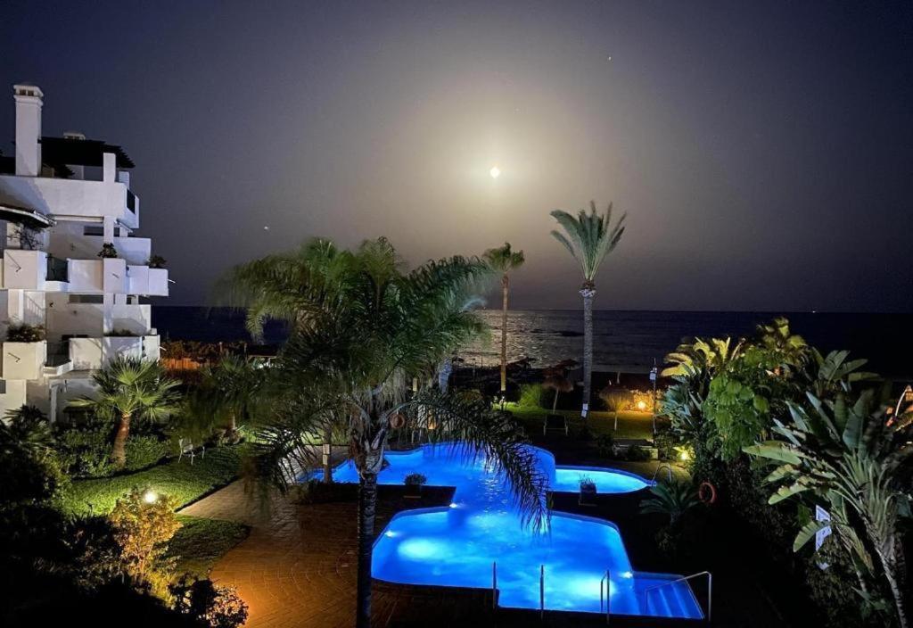 ARRUZAFA PLAYA Beachfront apartment La Cala de Mijas