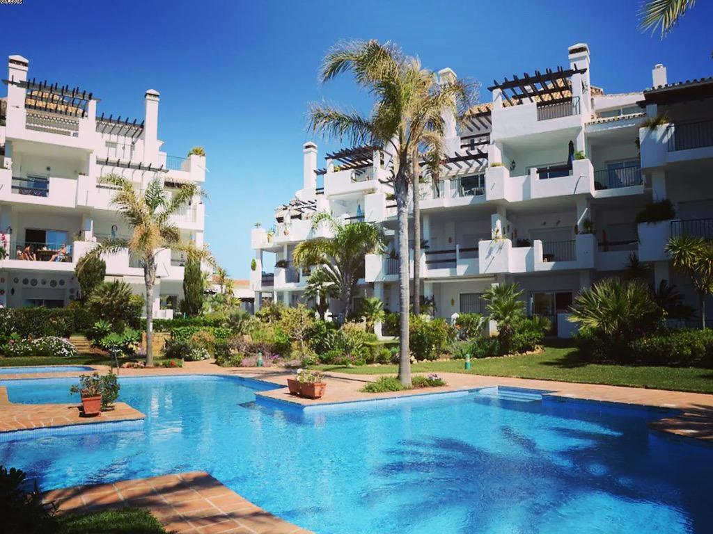 ARRUZAFA PLAYA Beachfront apartment La Cala de Mijas